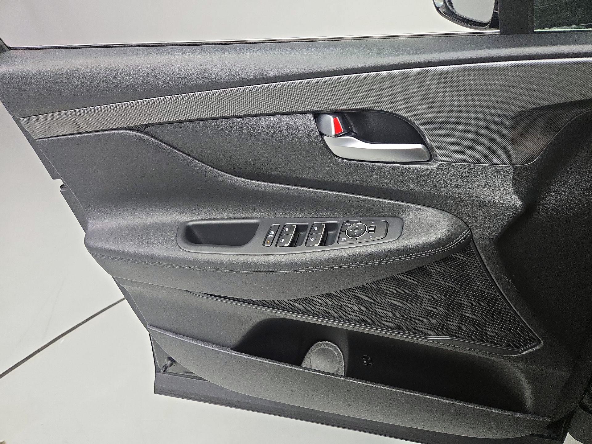 Thumbnail: 2022 Hyundai Santa Fe - 12