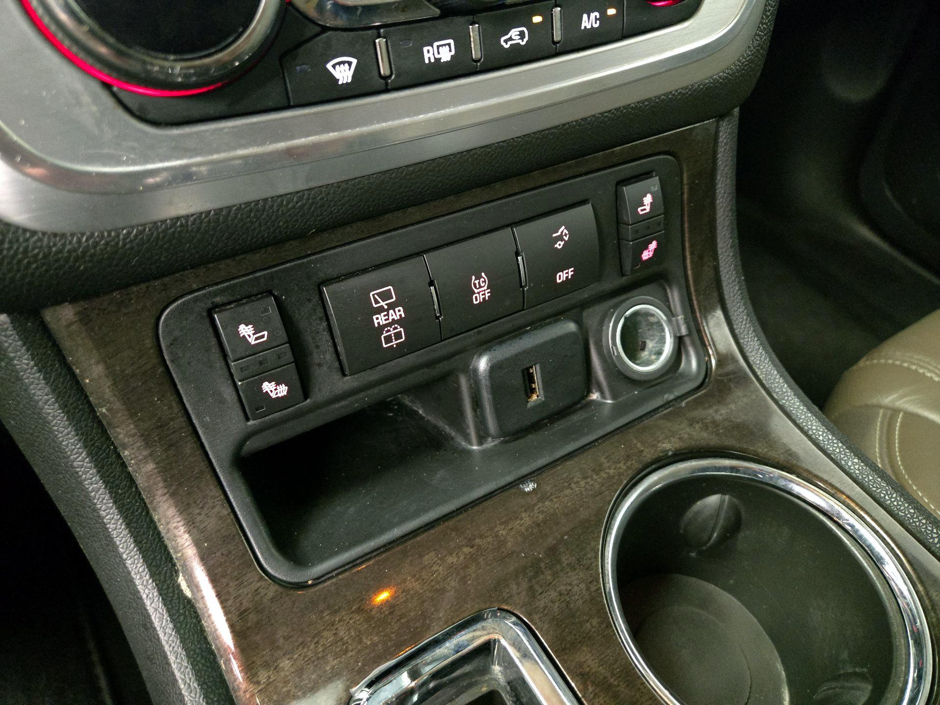 Thumbnail: 2016 GMC Acadia - 18