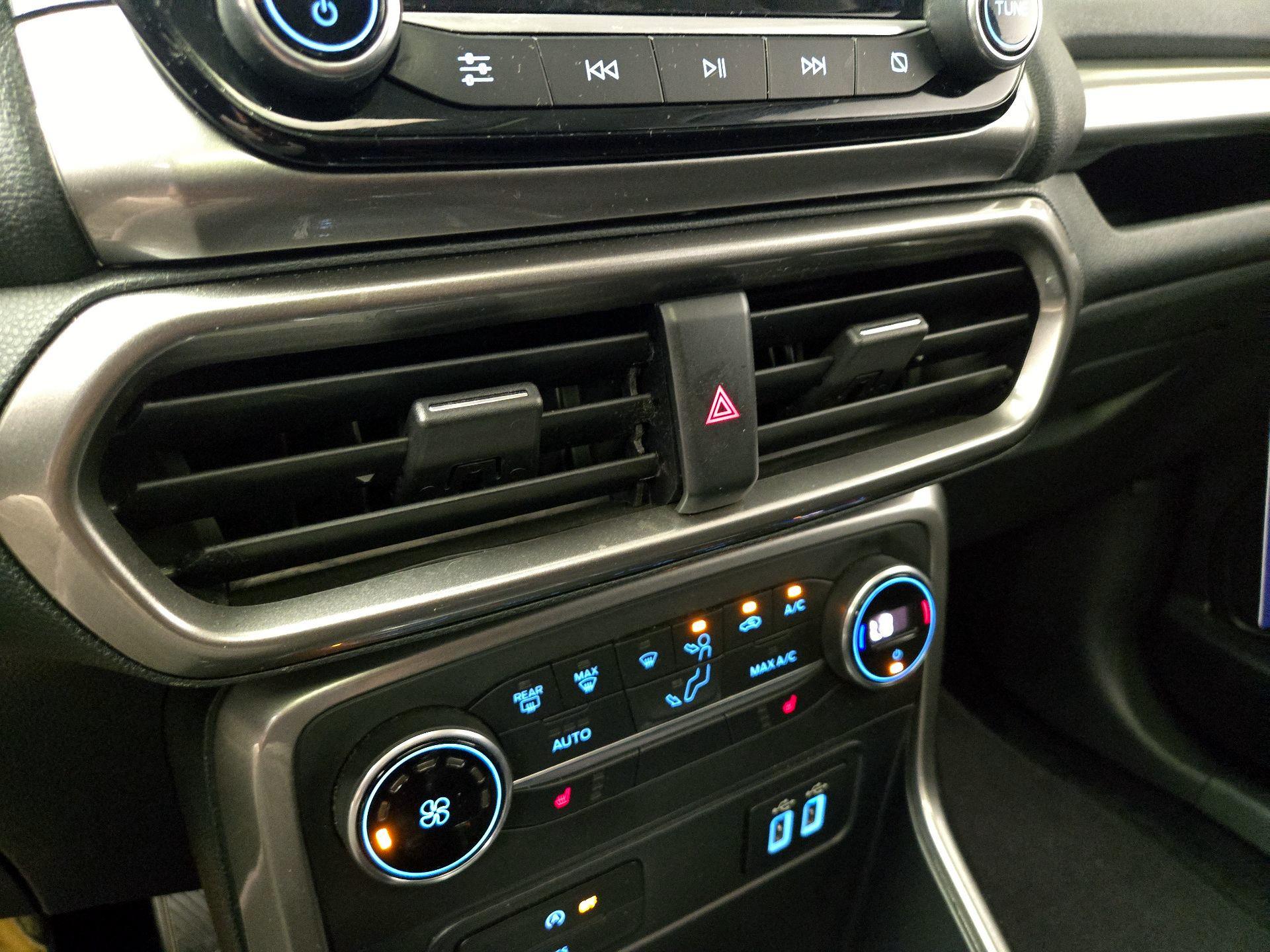 Thumbnail: 2021 Ford EcoSport - 17