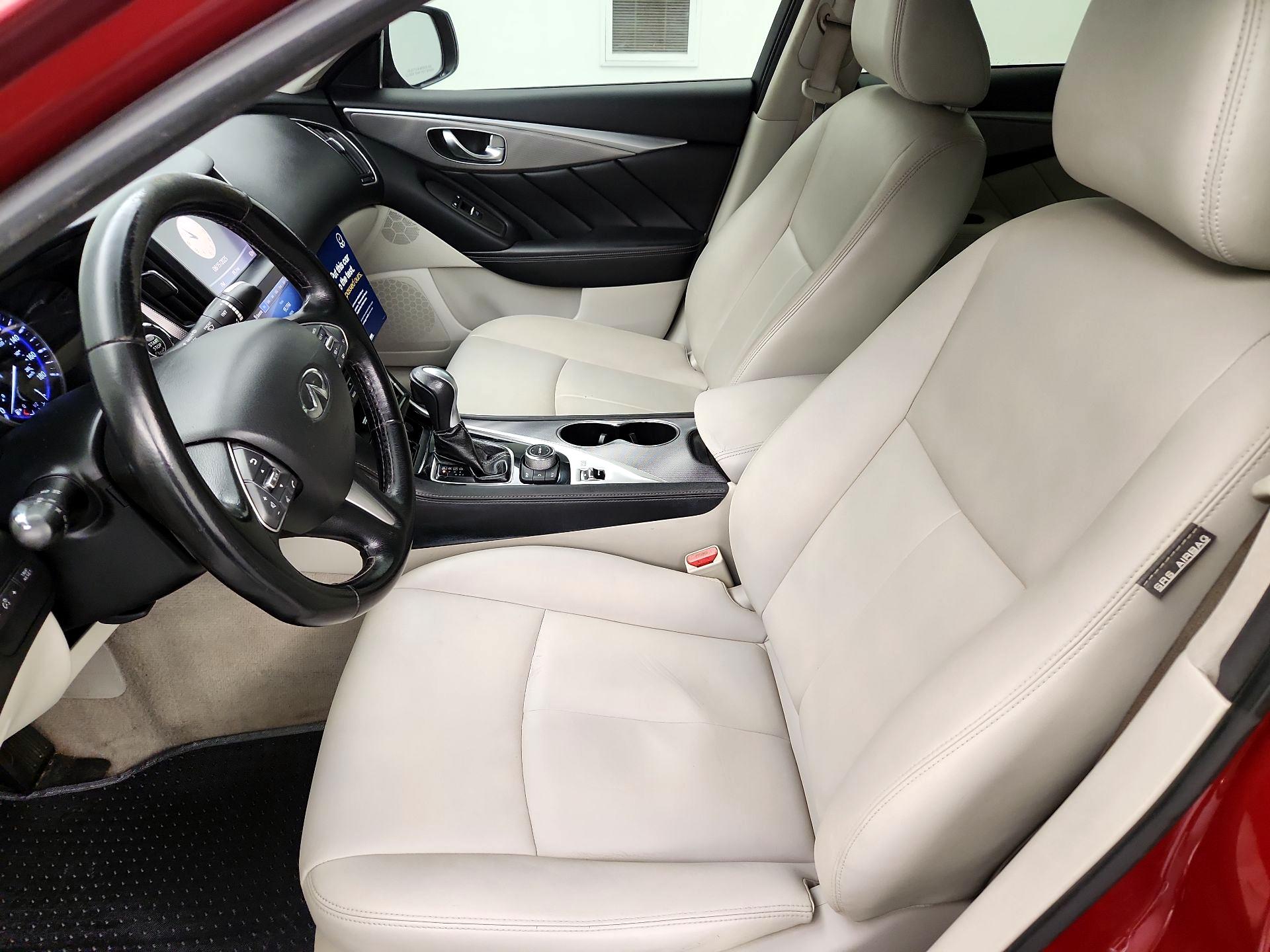 Thumbnail: 2015 INFINITI Q50 - 11