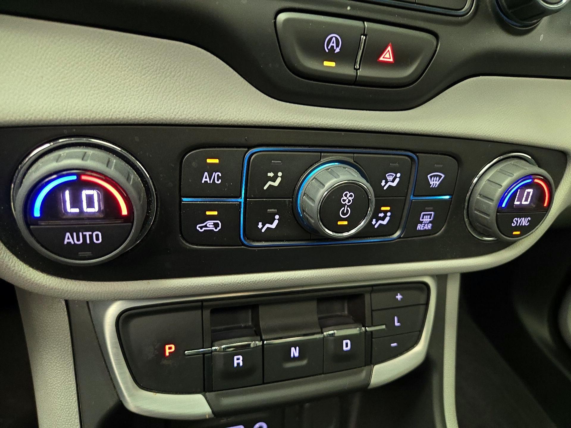 Thumbnail: 2022 GMC Terrain - 17