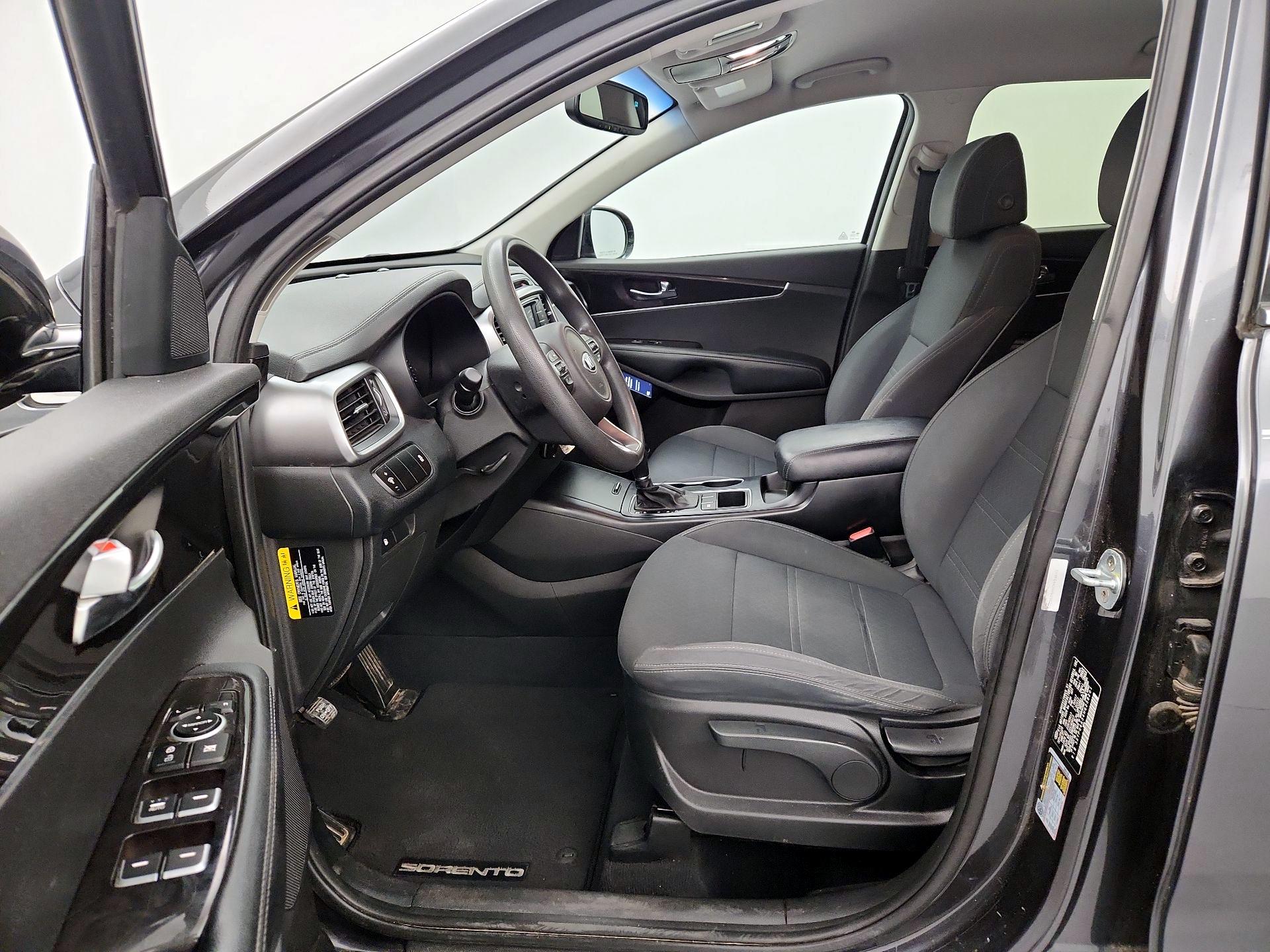 Thumbnail: 2017 Kia Sorento - 11