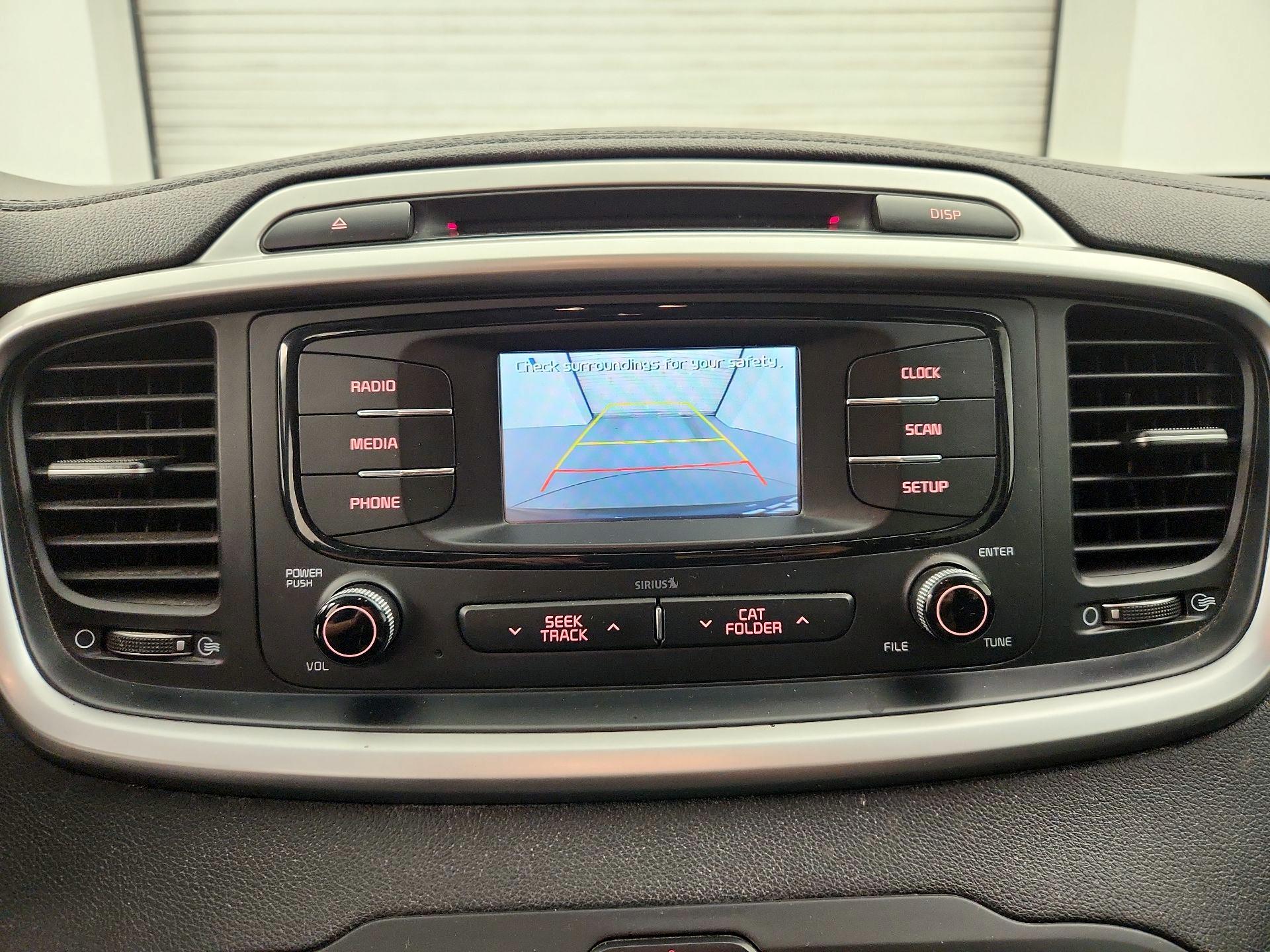 Thumbnail: 2017 Kia Sorento - 14