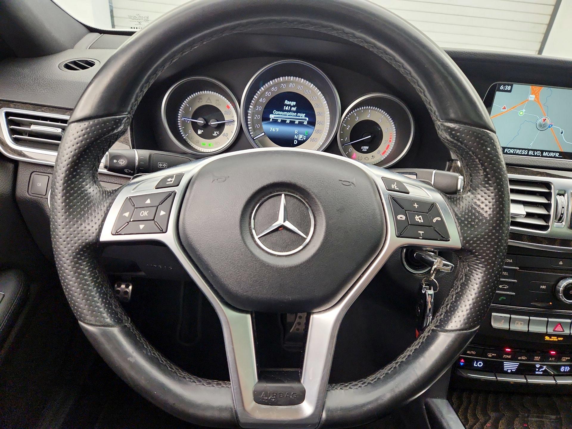 Thumbnail: 2016 Mercedes-Benz E-Class - 10