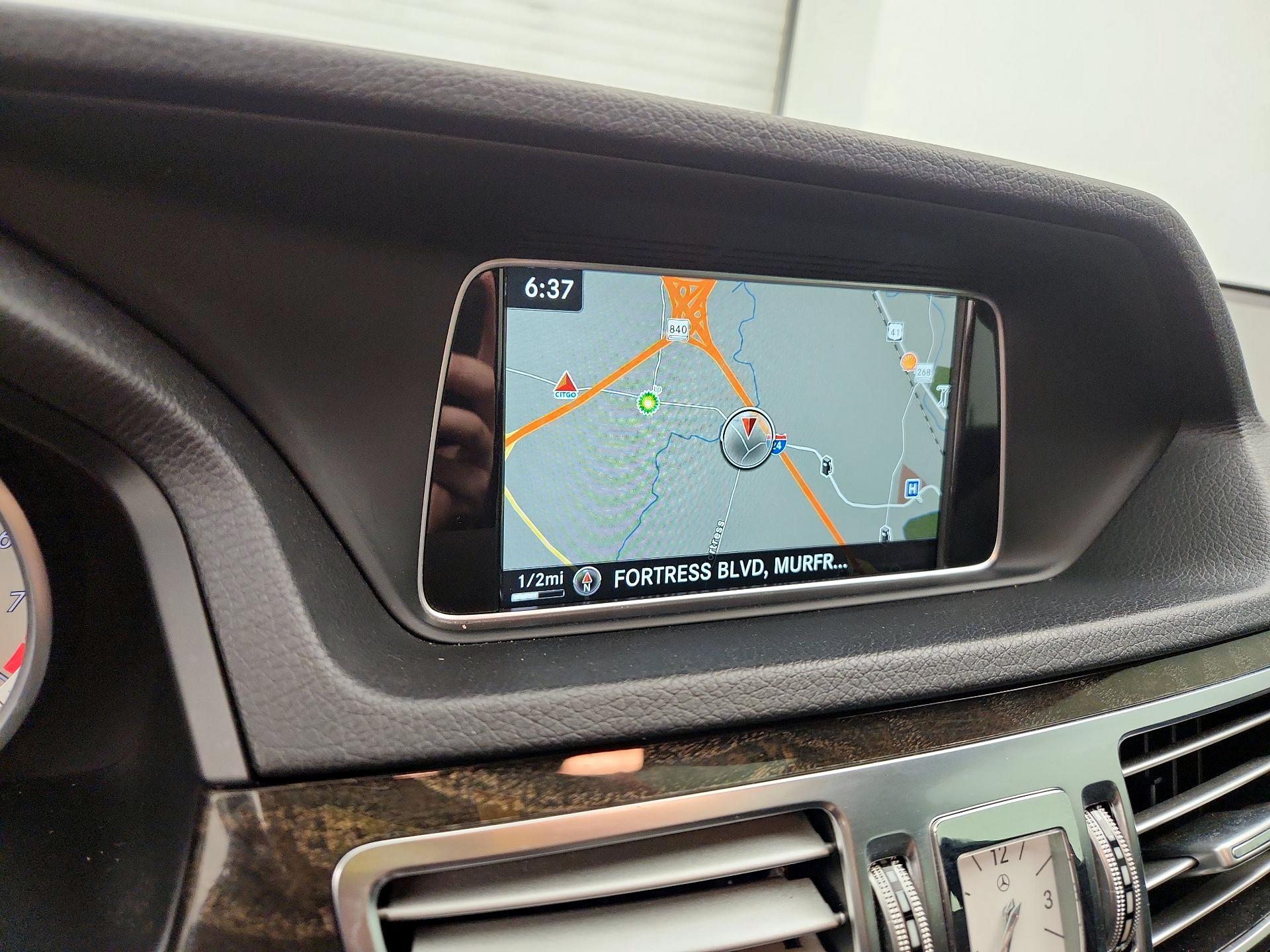 Thumbnail: 2016 Mercedes-Benz E-Class - 14