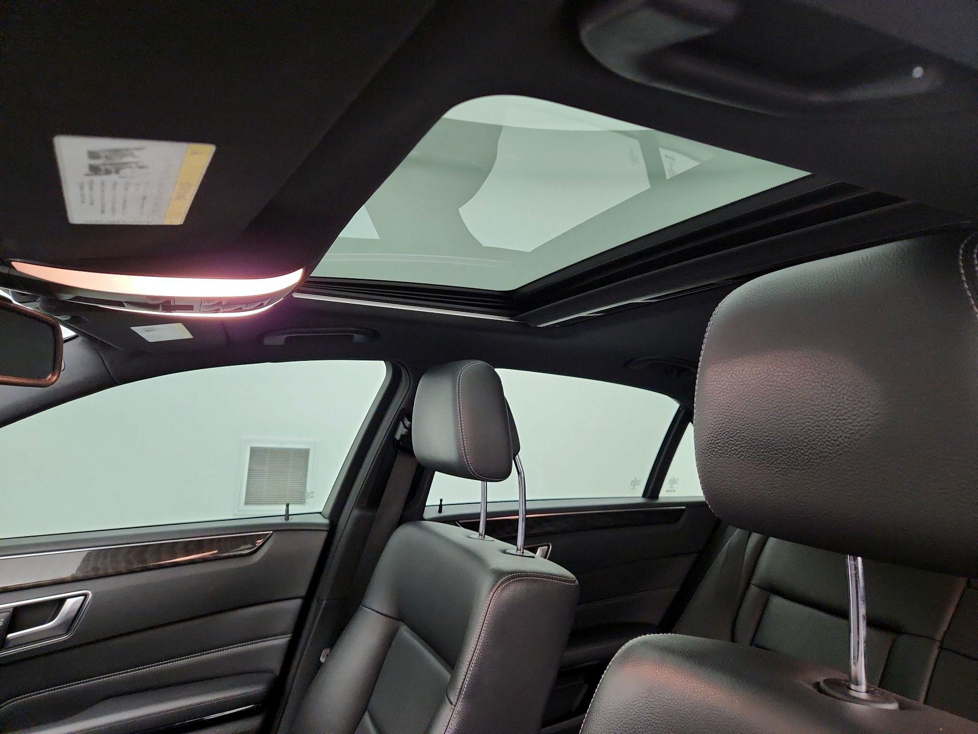 Thumbnail: 2016 Mercedes-Benz E-Class - 20
