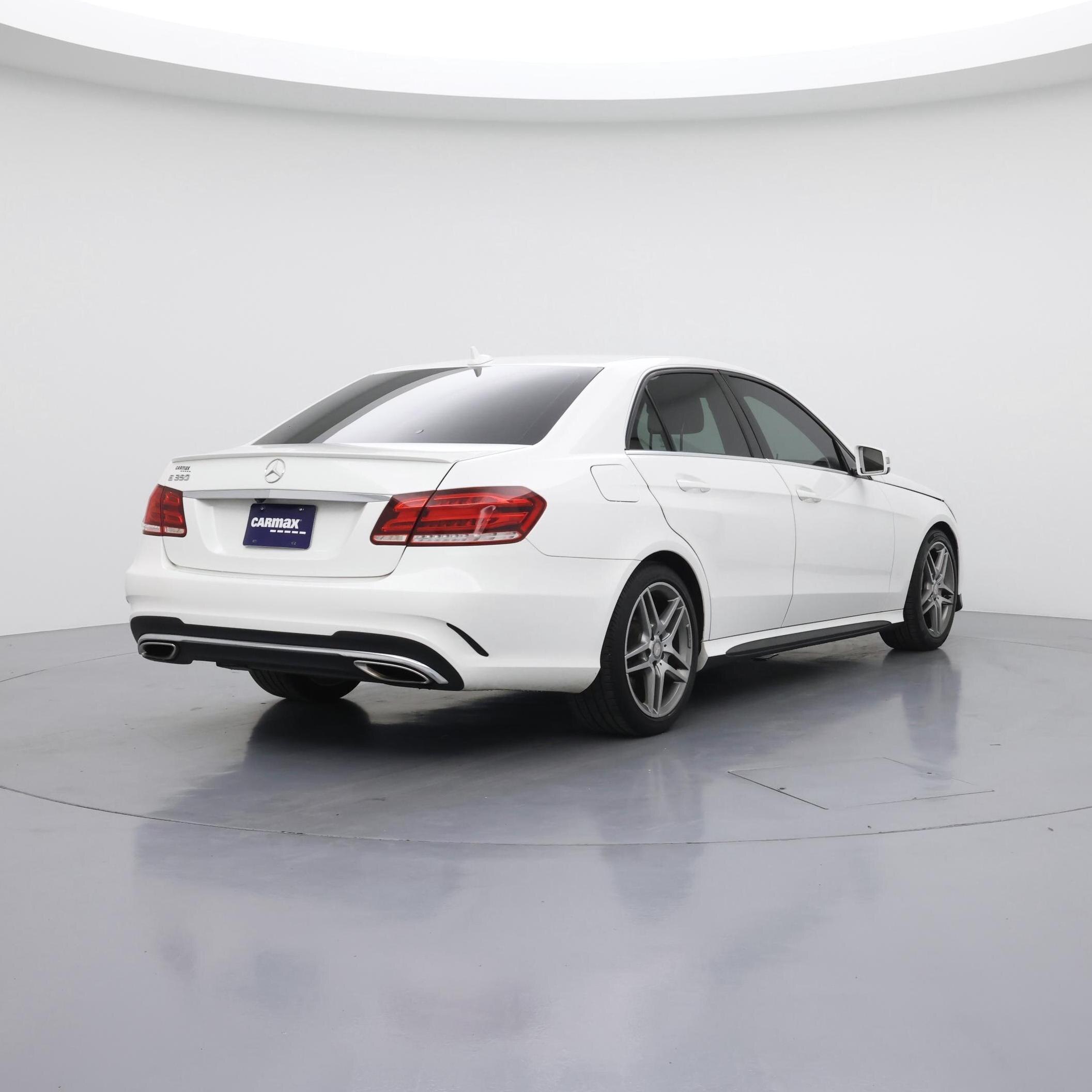 Thumbnail: 2016 Mercedes-Benz E-Class - 8