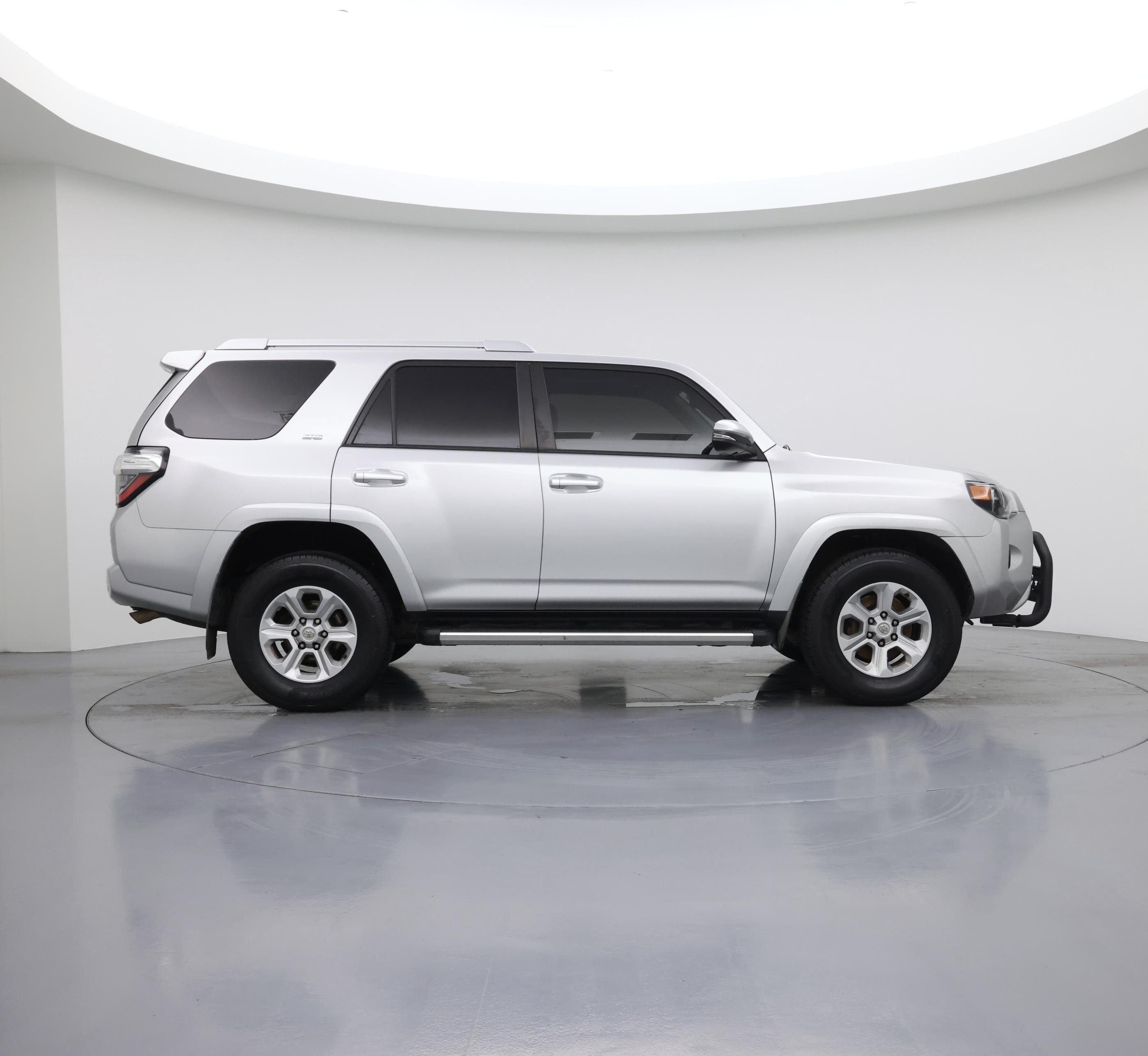 Thumbnail: 2017 Toyota 4Runner - 7