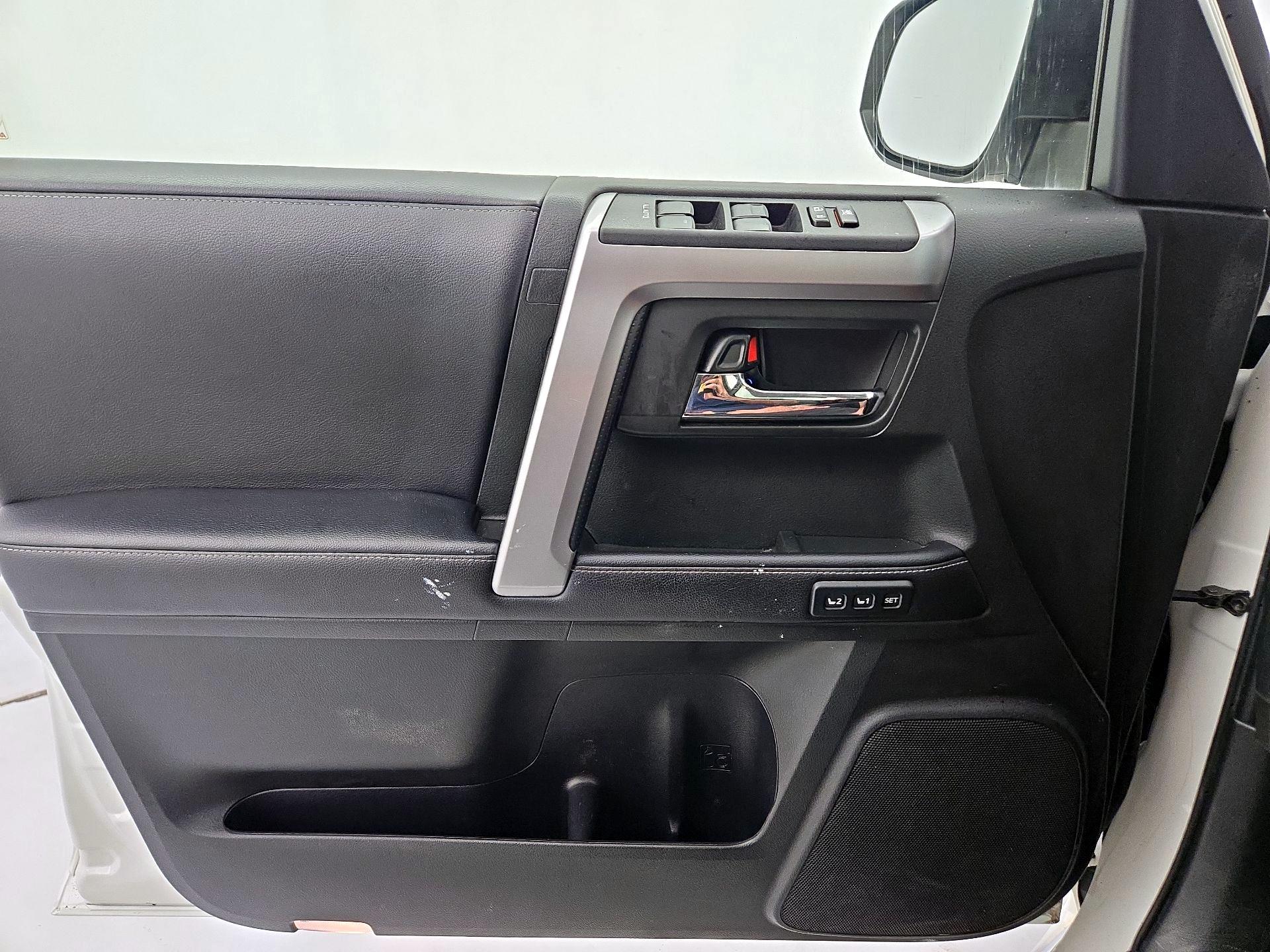 Thumbnail: 2019 Toyota 4Runner - 12