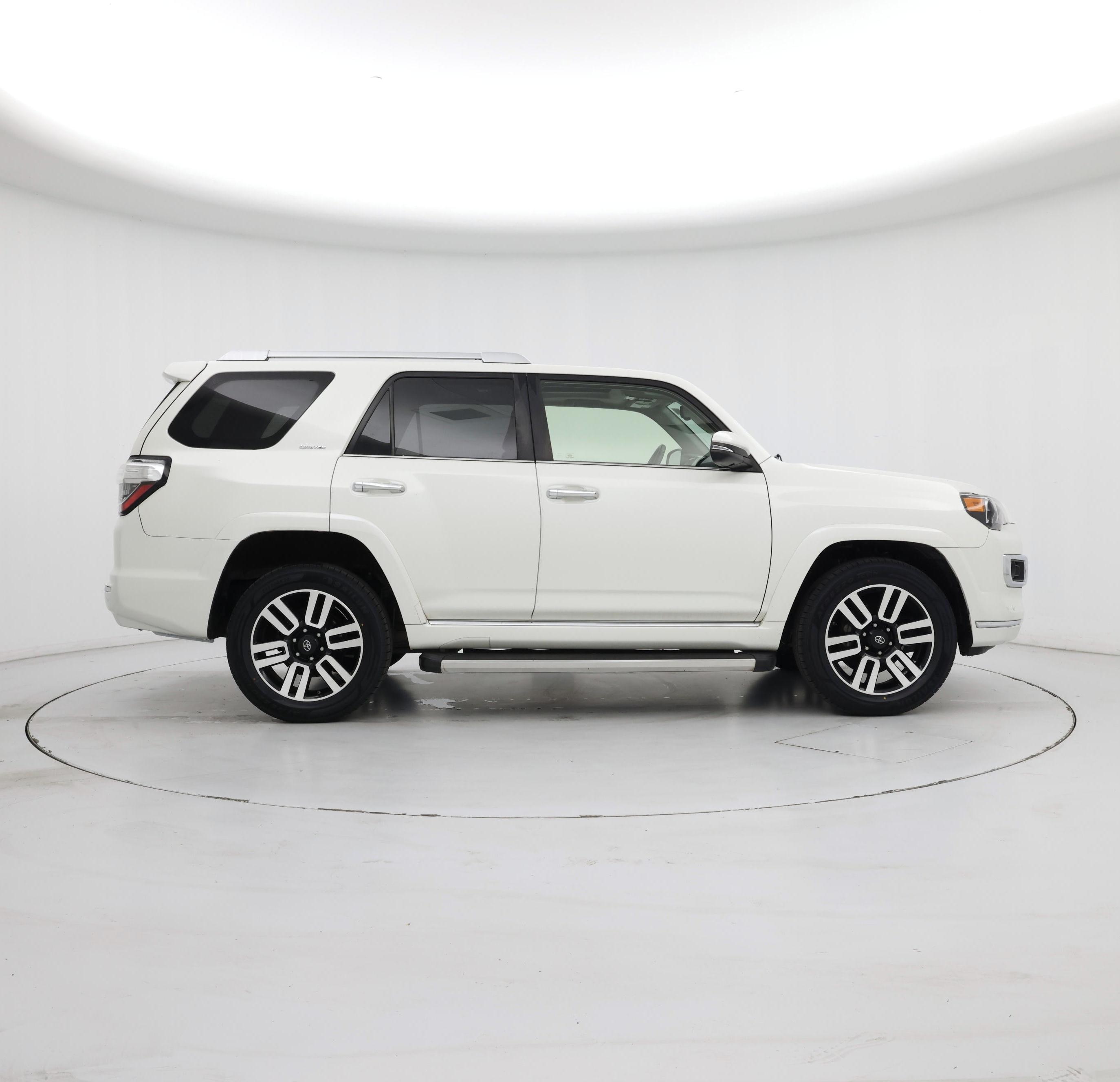 Thumbnail: 2019 Toyota 4Runner - 7