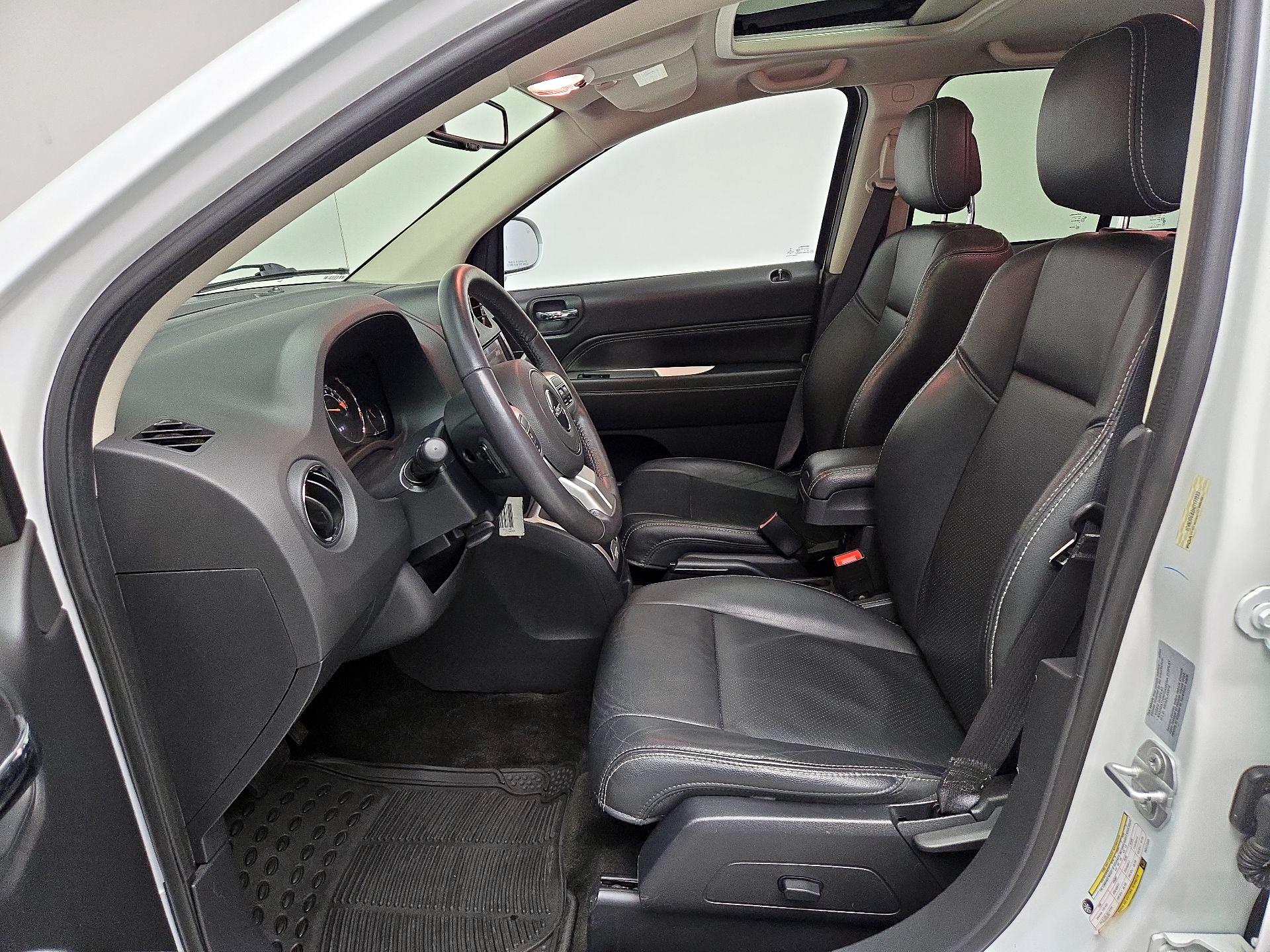 Thumbnail: 2017 Jeep Compass - 11