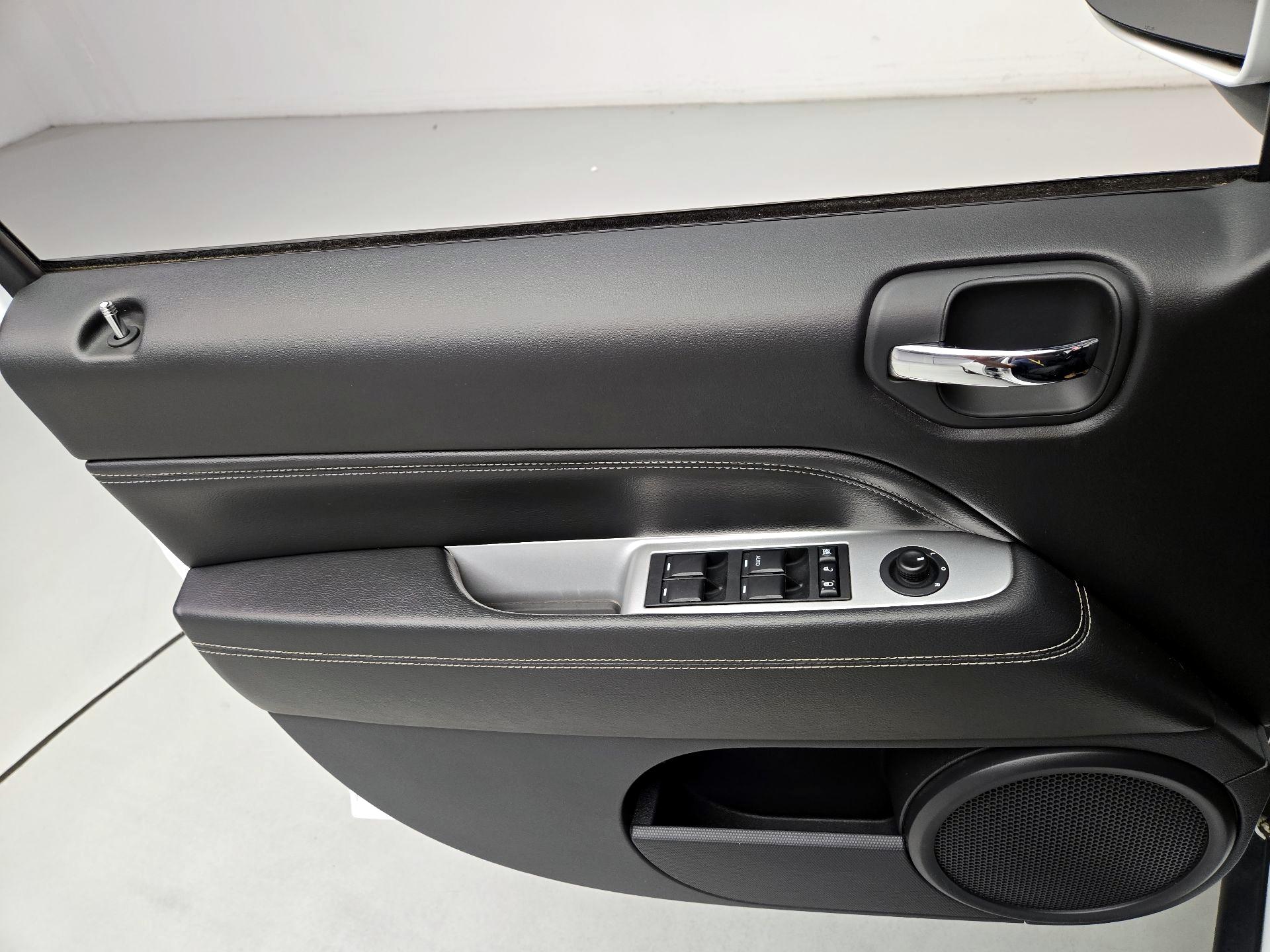 Thumbnail: 2017 Jeep Compass - 12