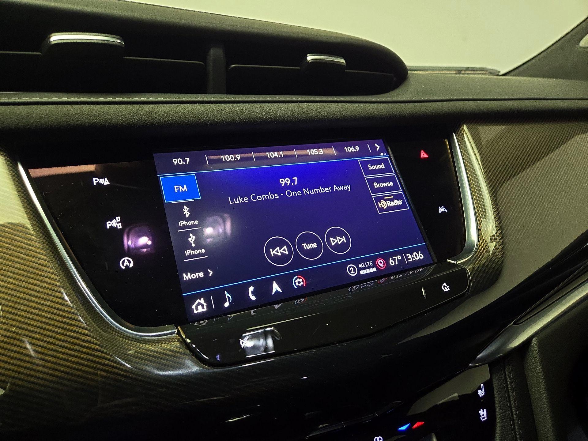 Thumbnail: 2024 Cadillac XT6 - 16