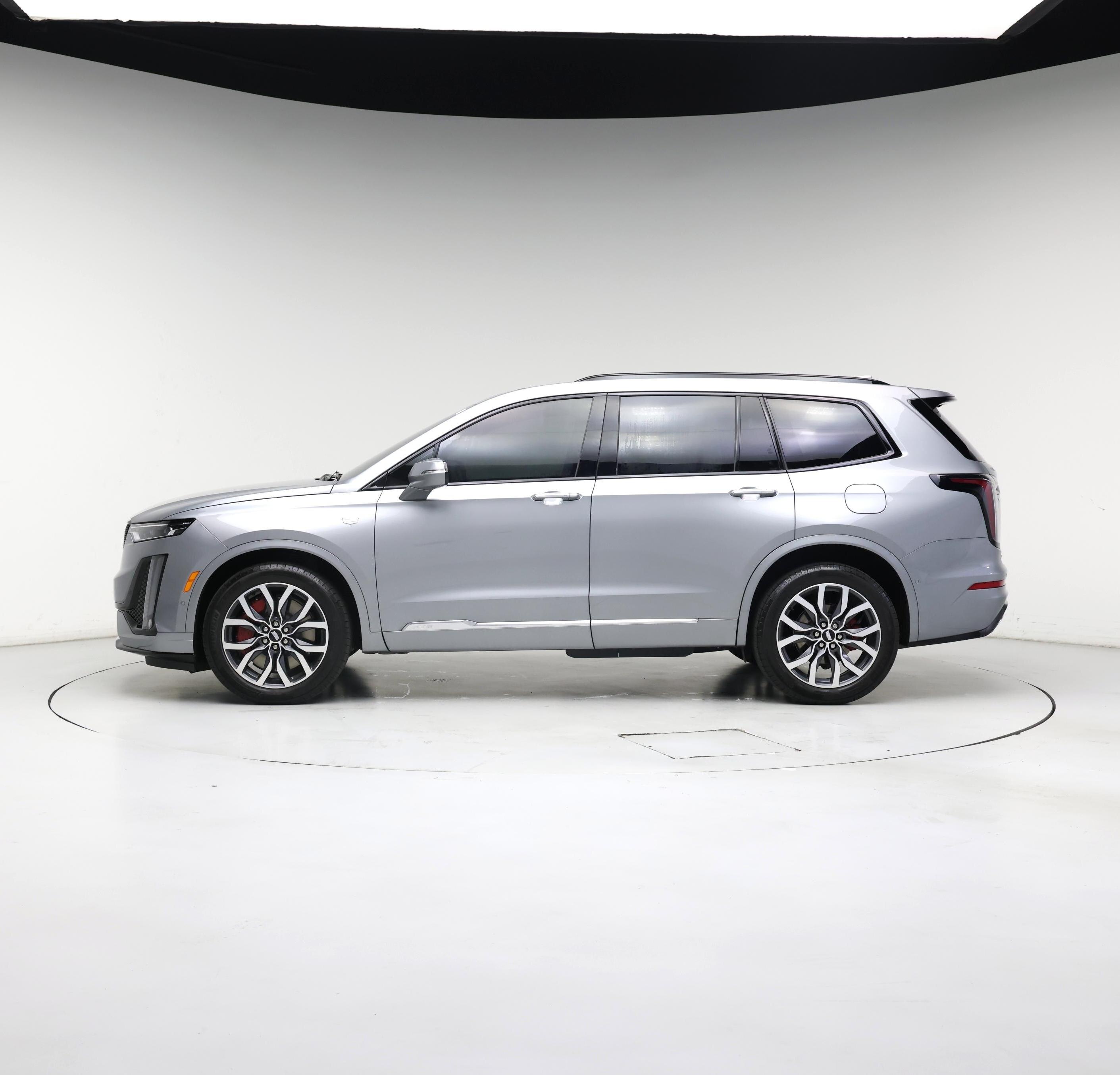 Thumbnail: 2024 Cadillac XT6 - 3