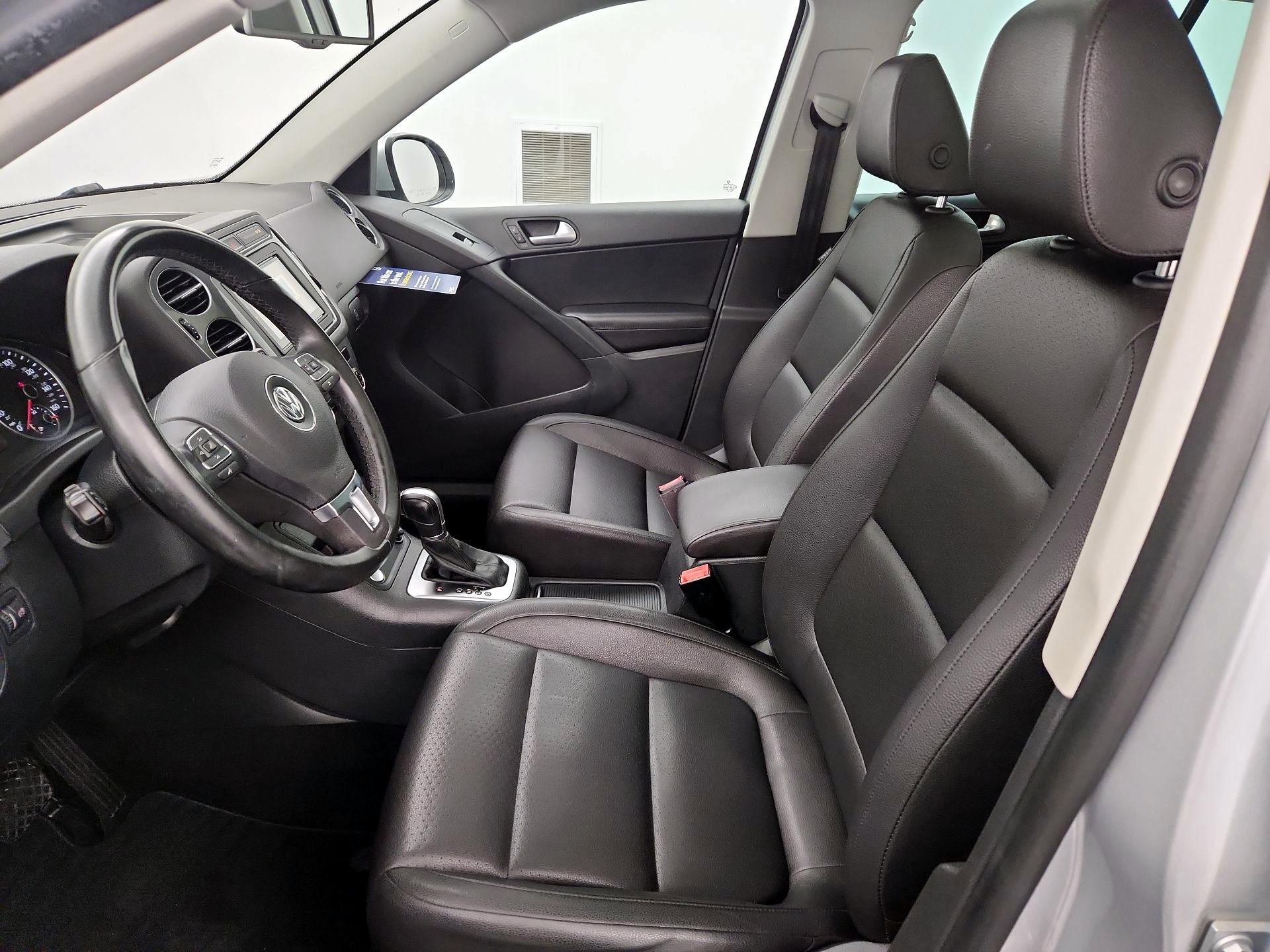 Thumbnail: 2017 Volkswagen Tiguan - 11