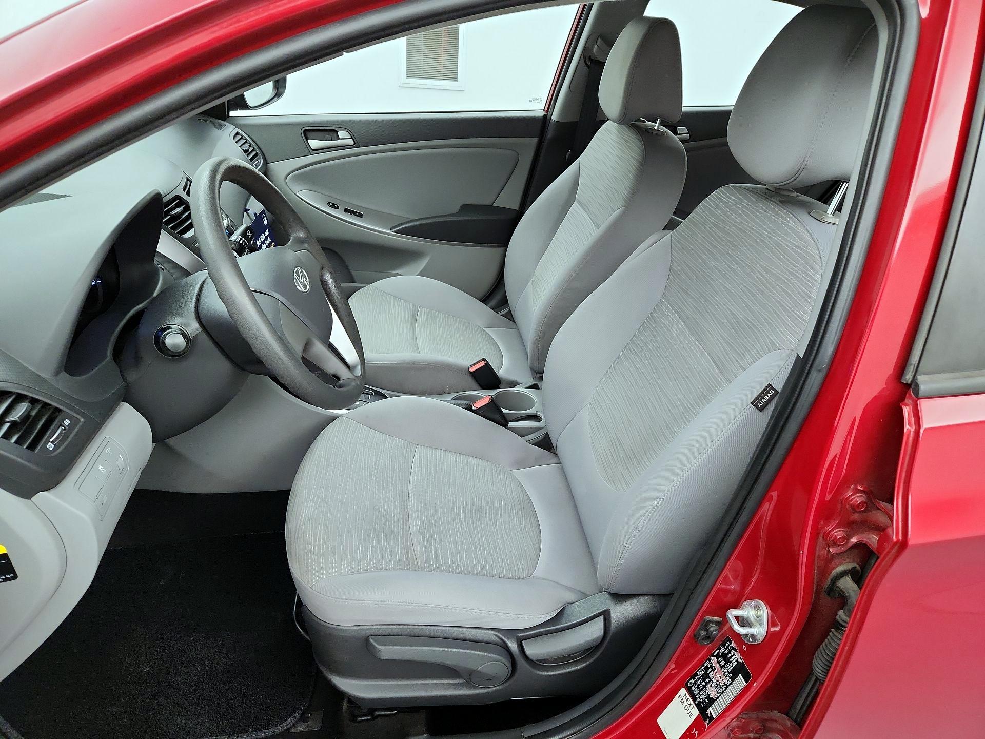 Thumbnail: 2017 Hyundai Accent - 11