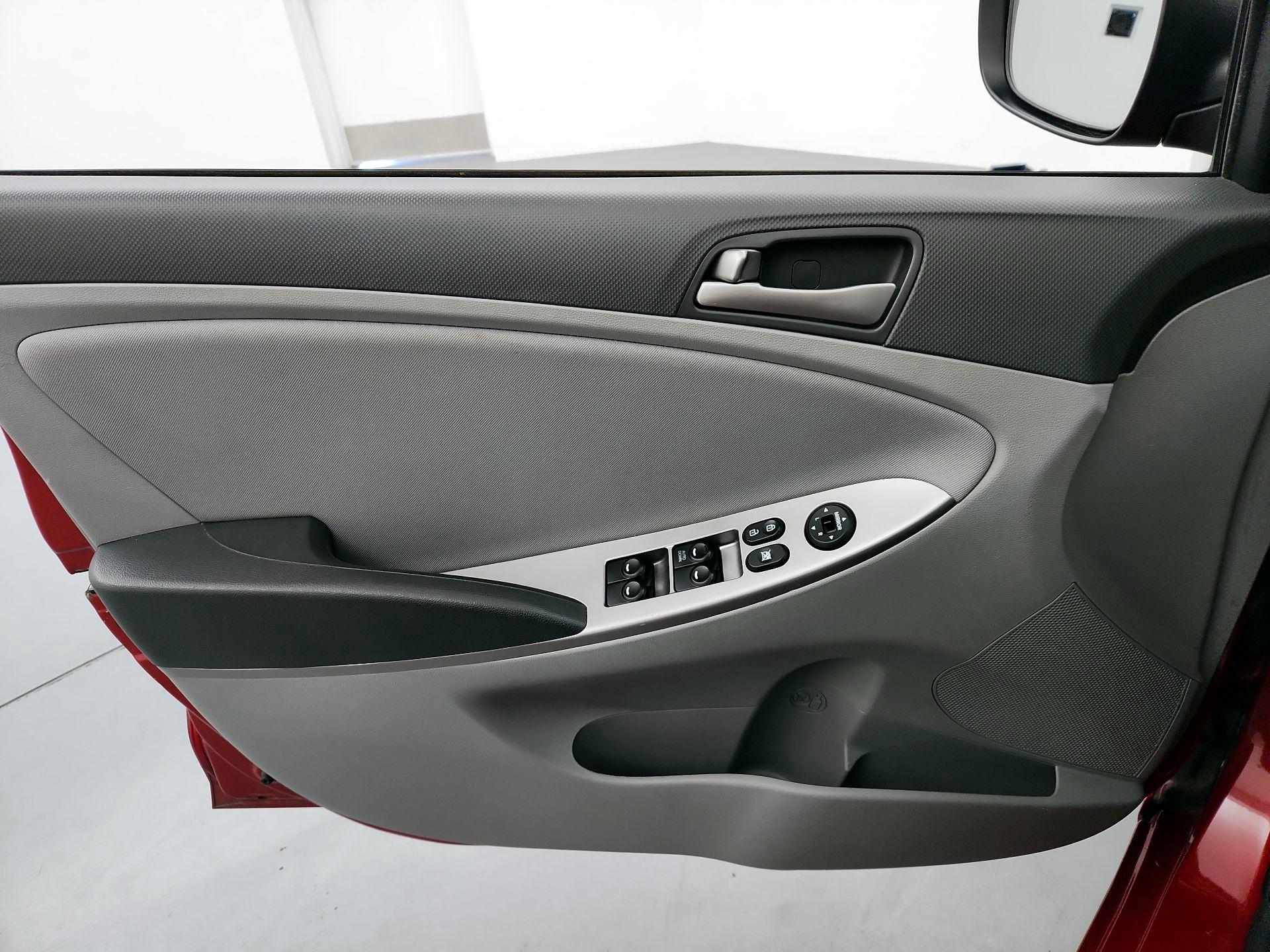 Thumbnail: 2017 Hyundai Accent - 12