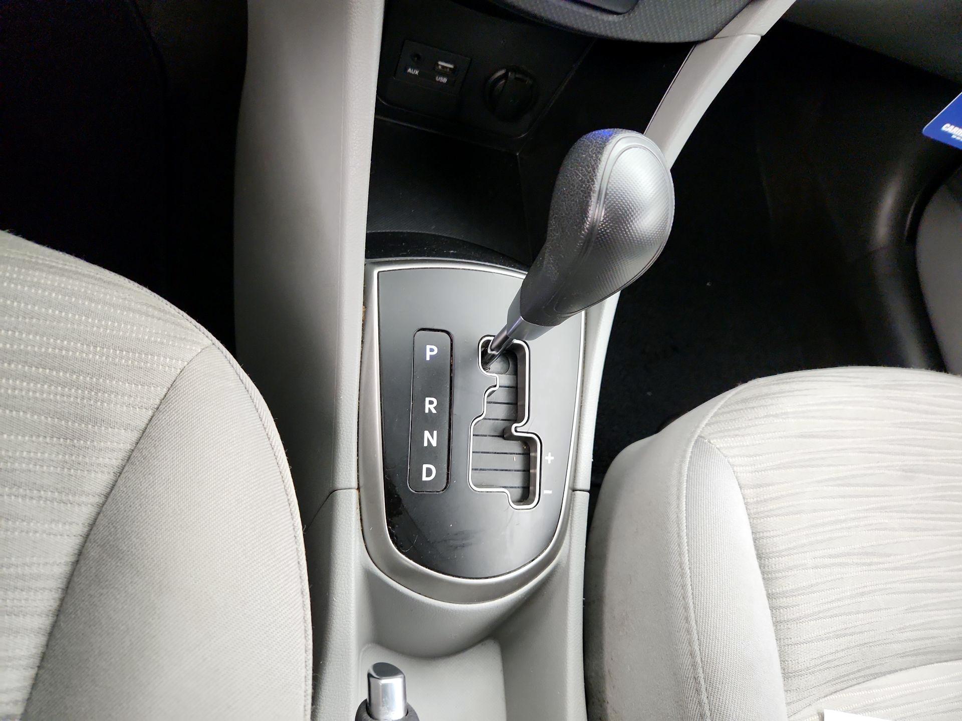 Thumbnail: 2017 Hyundai Accent - 16