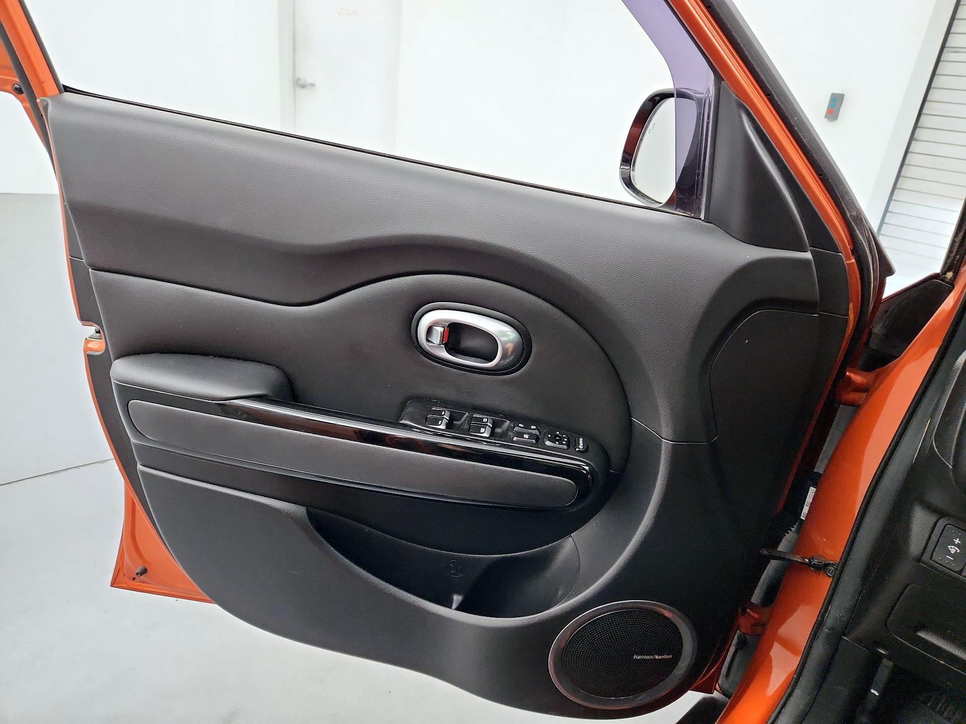 Thumbnail: 2018 Kia Soul - 12