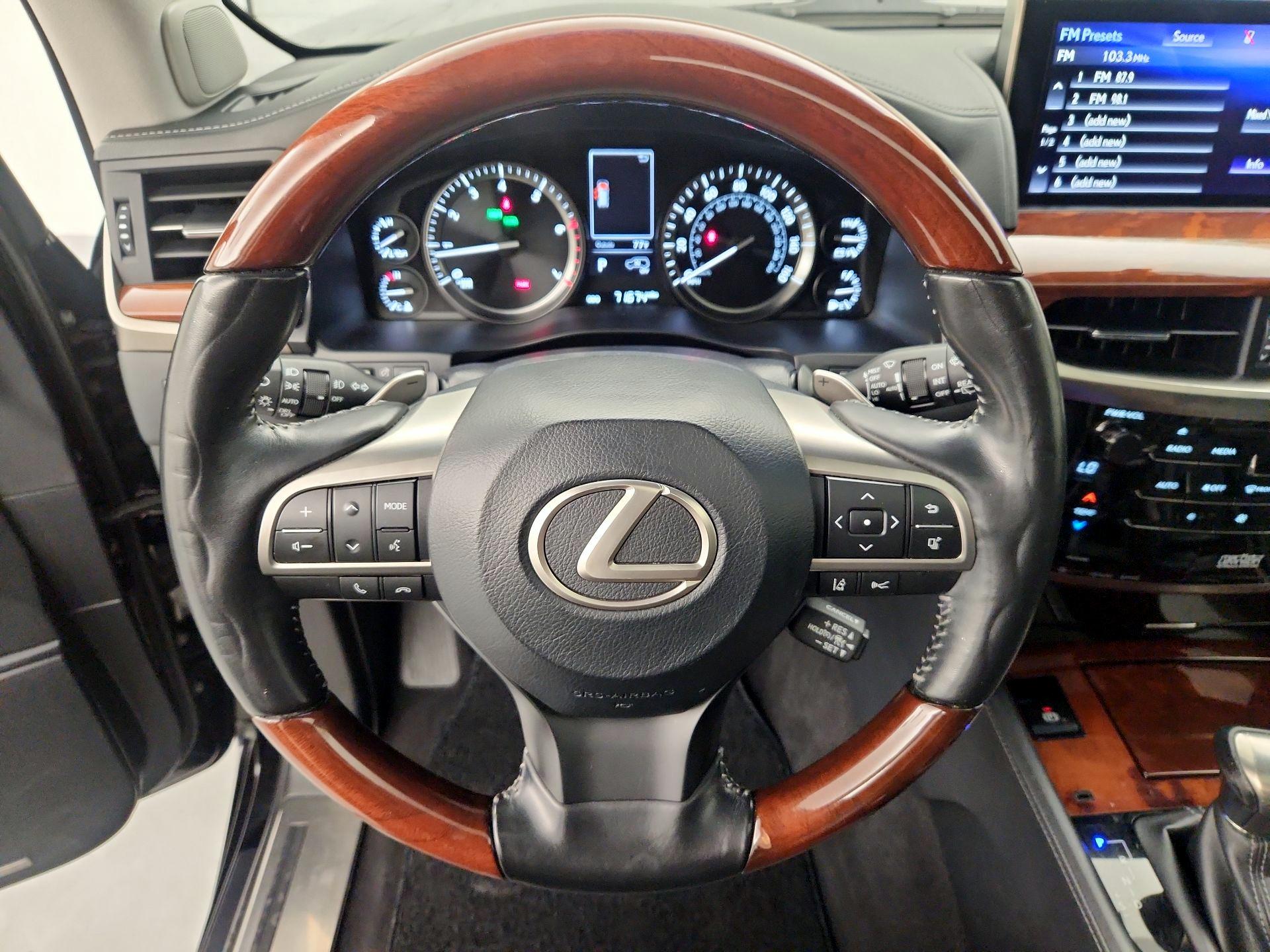 Thumbnail: 2020 Lexus LX - 10