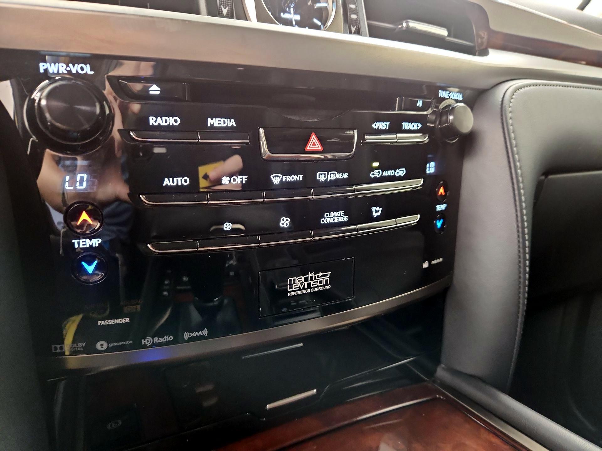 Thumbnail: 2020 Lexus LX - 16