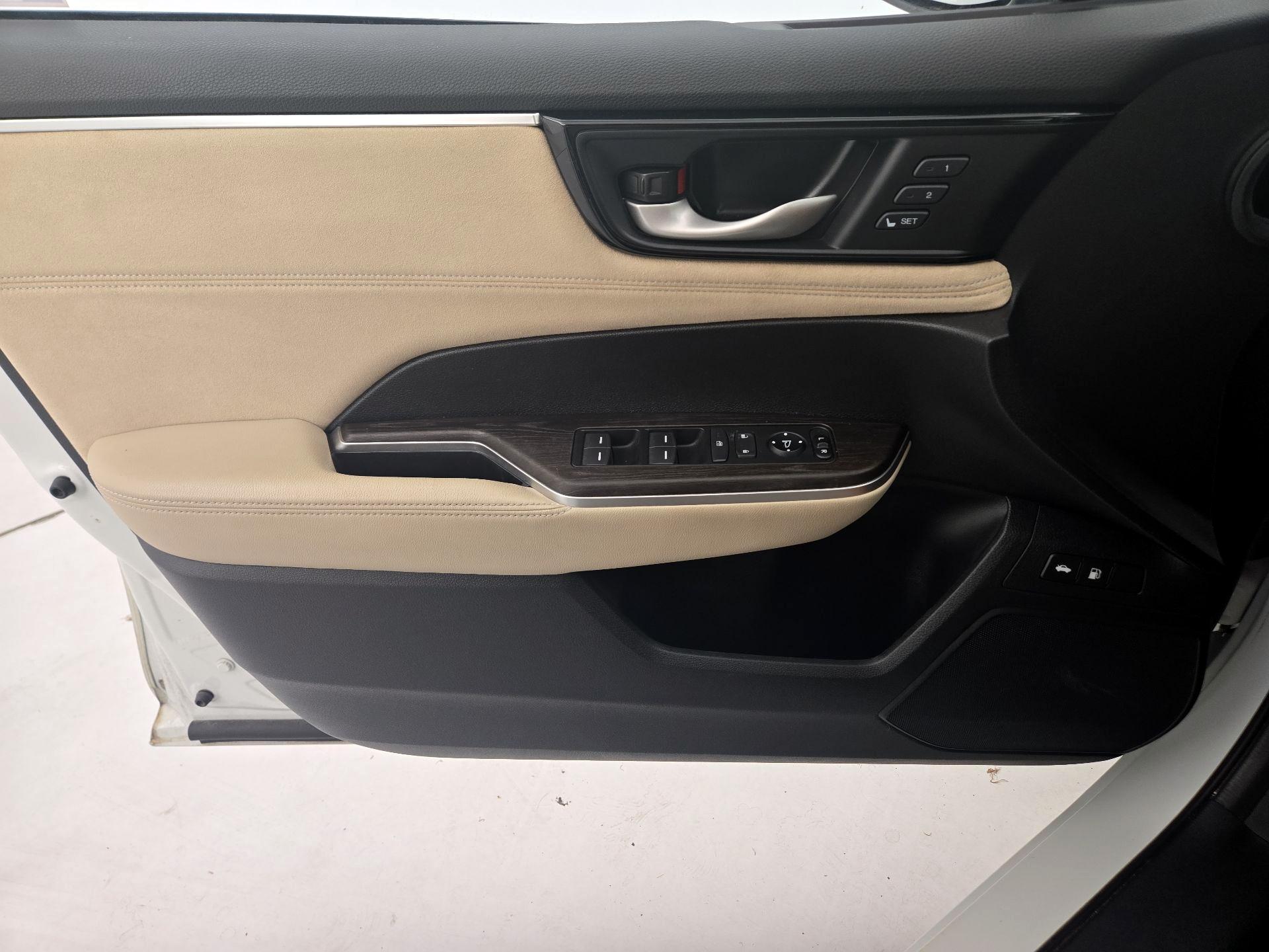 Thumbnail: 2018 Honda Clarity - 12