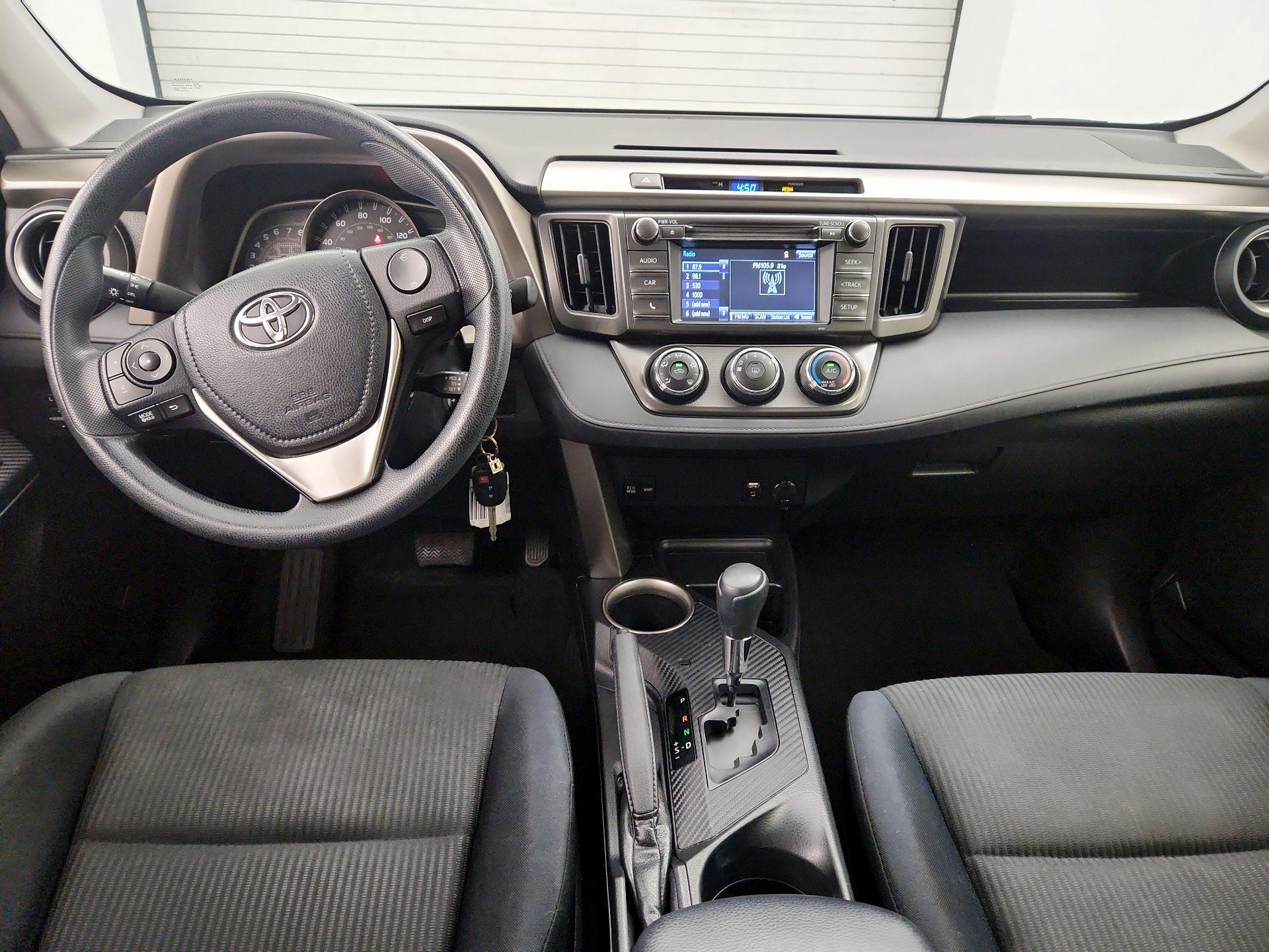 Thumbnail: 2015 Toyota RAV4 - 9