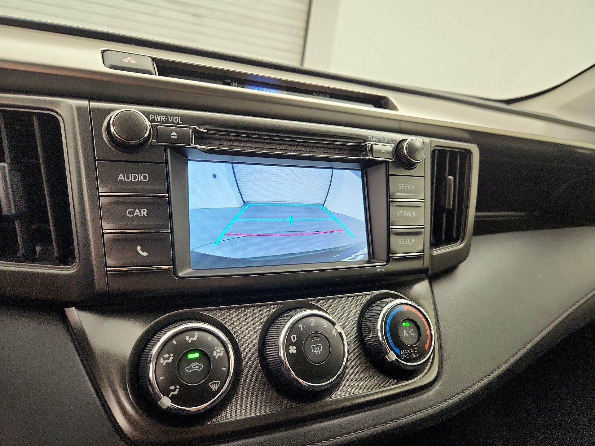 Thumbnail: 2015 Toyota RAV4 - 13