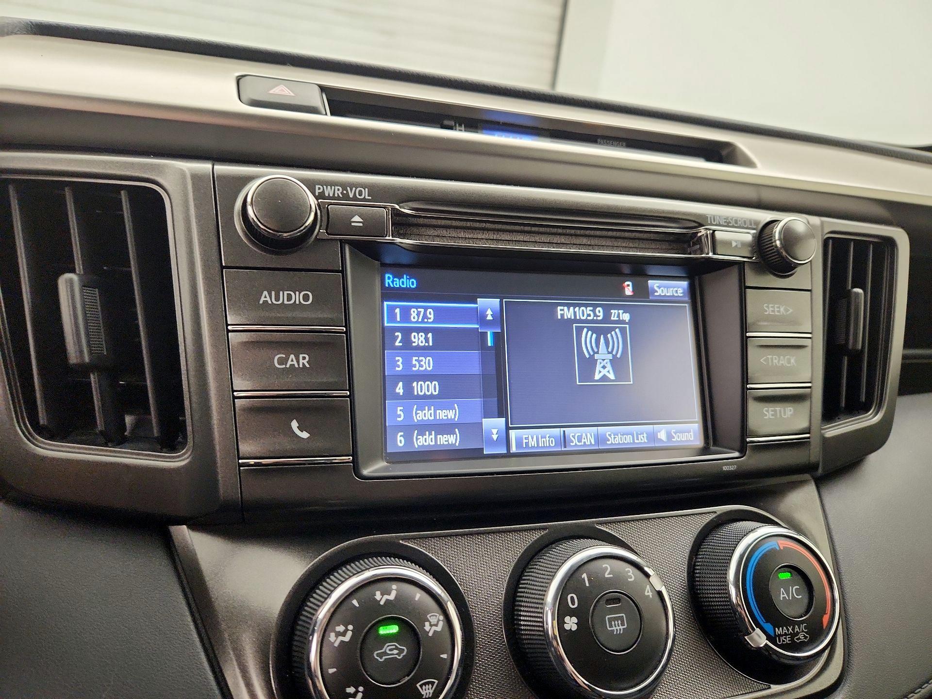 Thumbnail: 2015 Toyota RAV4 - 14
