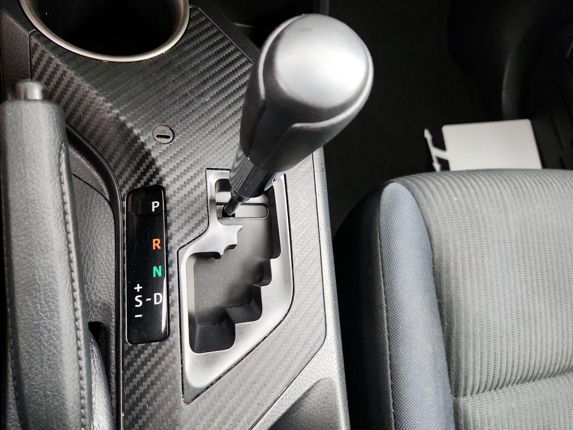 Thumbnail: 2015 Toyota RAV4 - 16