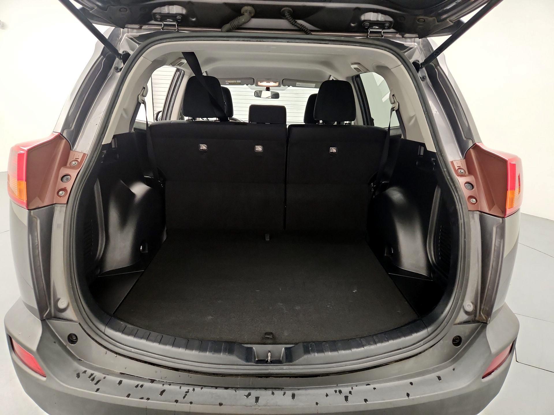 Thumbnail: 2015 Toyota RAV4 - 19