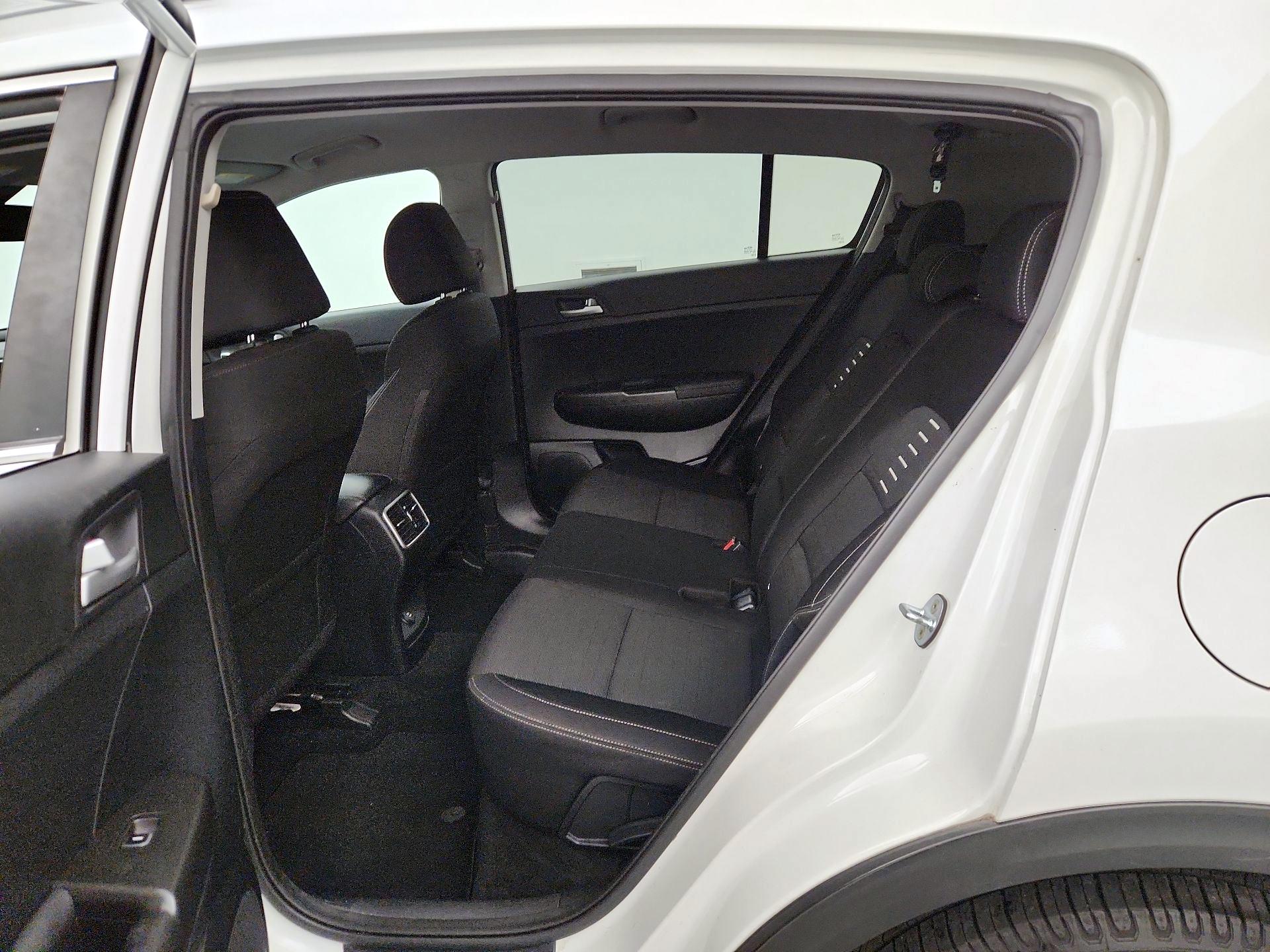 Thumbnail: 2019 Kia Sportage - 18