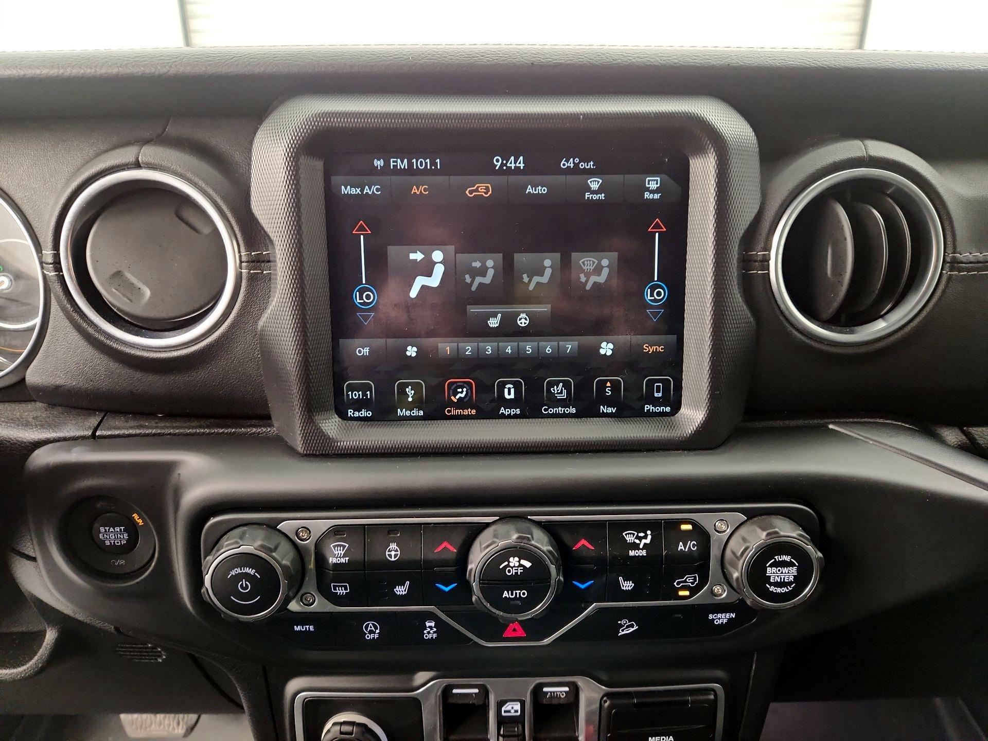 Thumbnail: 2018 Jeep Wrangler - 17