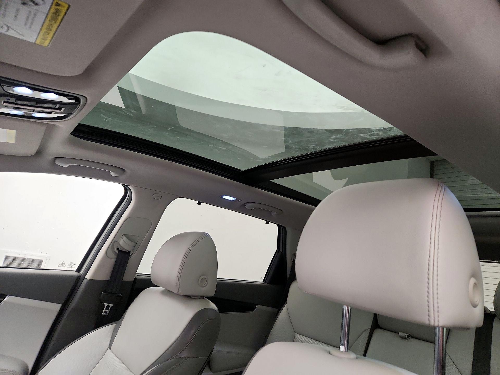 Thumbnail: 2019 Kia Sorento - 20