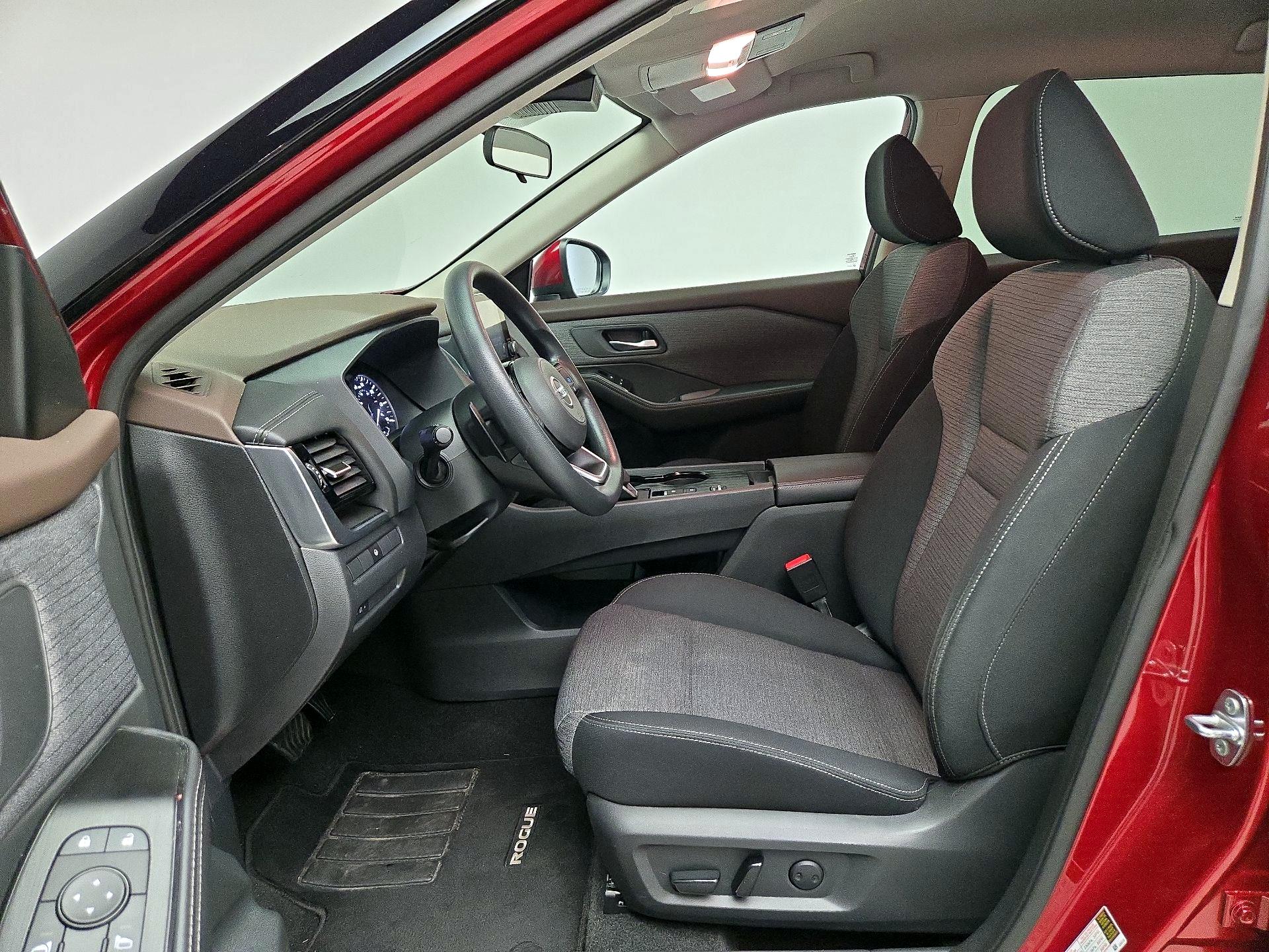 Thumbnail: 2021 Nissan Rogue - 11