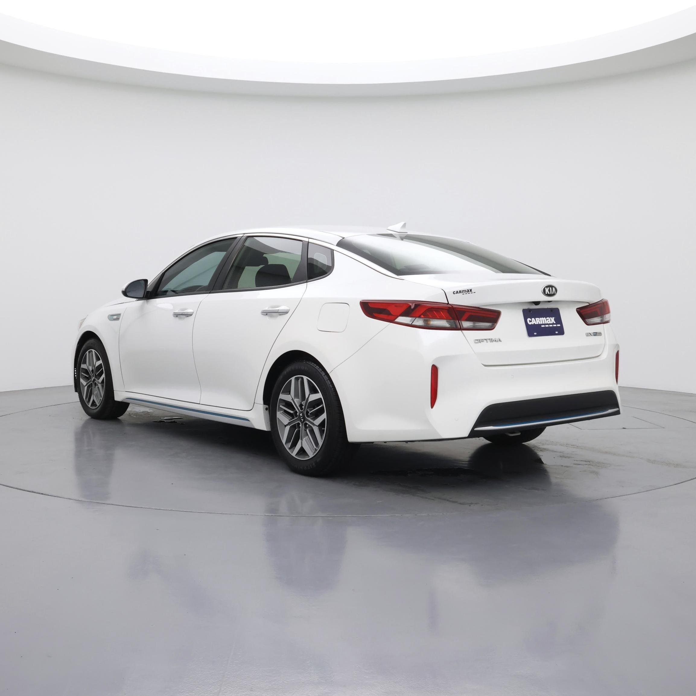 Thumbnail: 2020 Kia Optima - 2