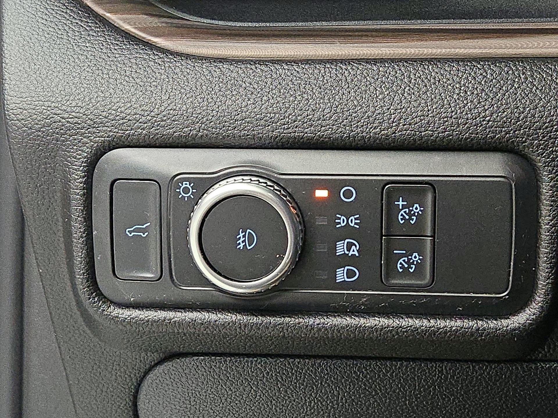 Thumbnail: 2021 Ford Explorer - 13