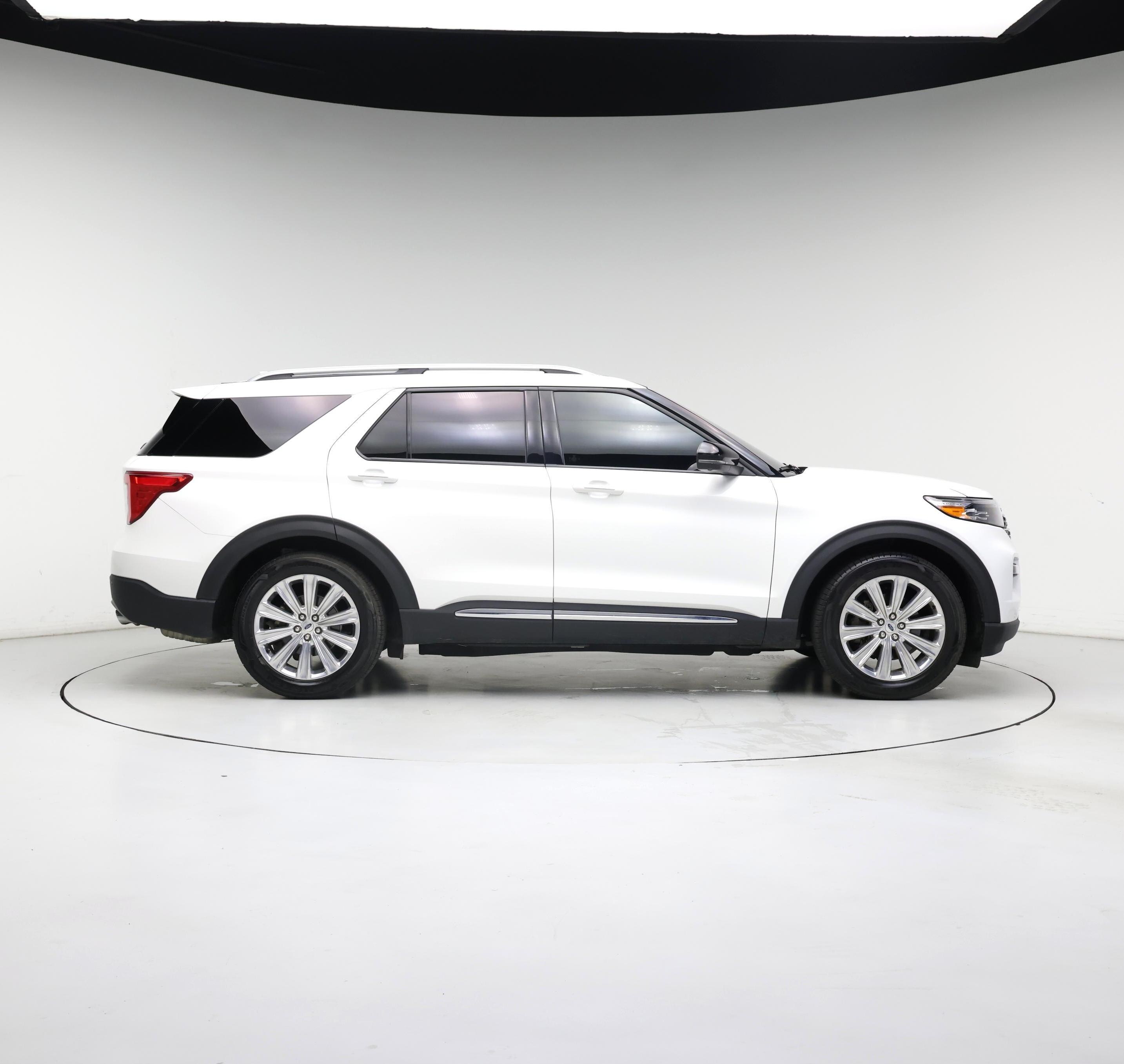 Thumbnail: 2021 Ford Explorer - 7