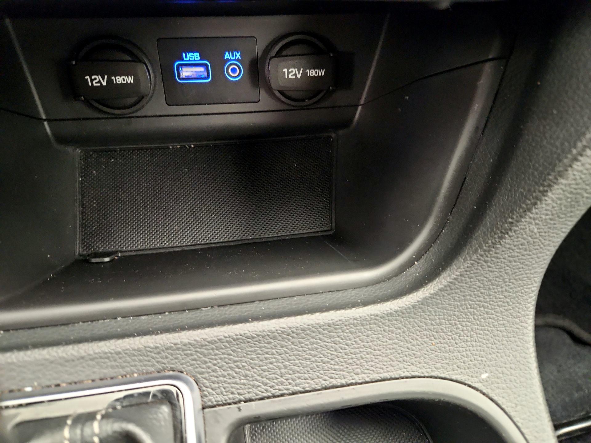 Thumbnail: 2015 Hyundai Sonata - 18