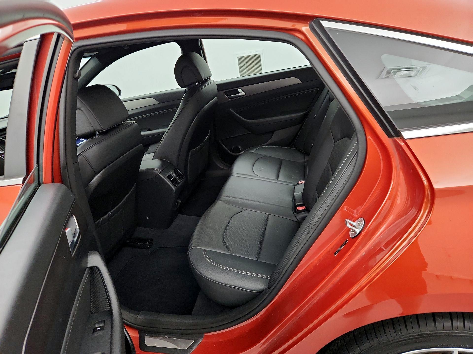 Thumbnail: 2015 Hyundai Sonata - 19