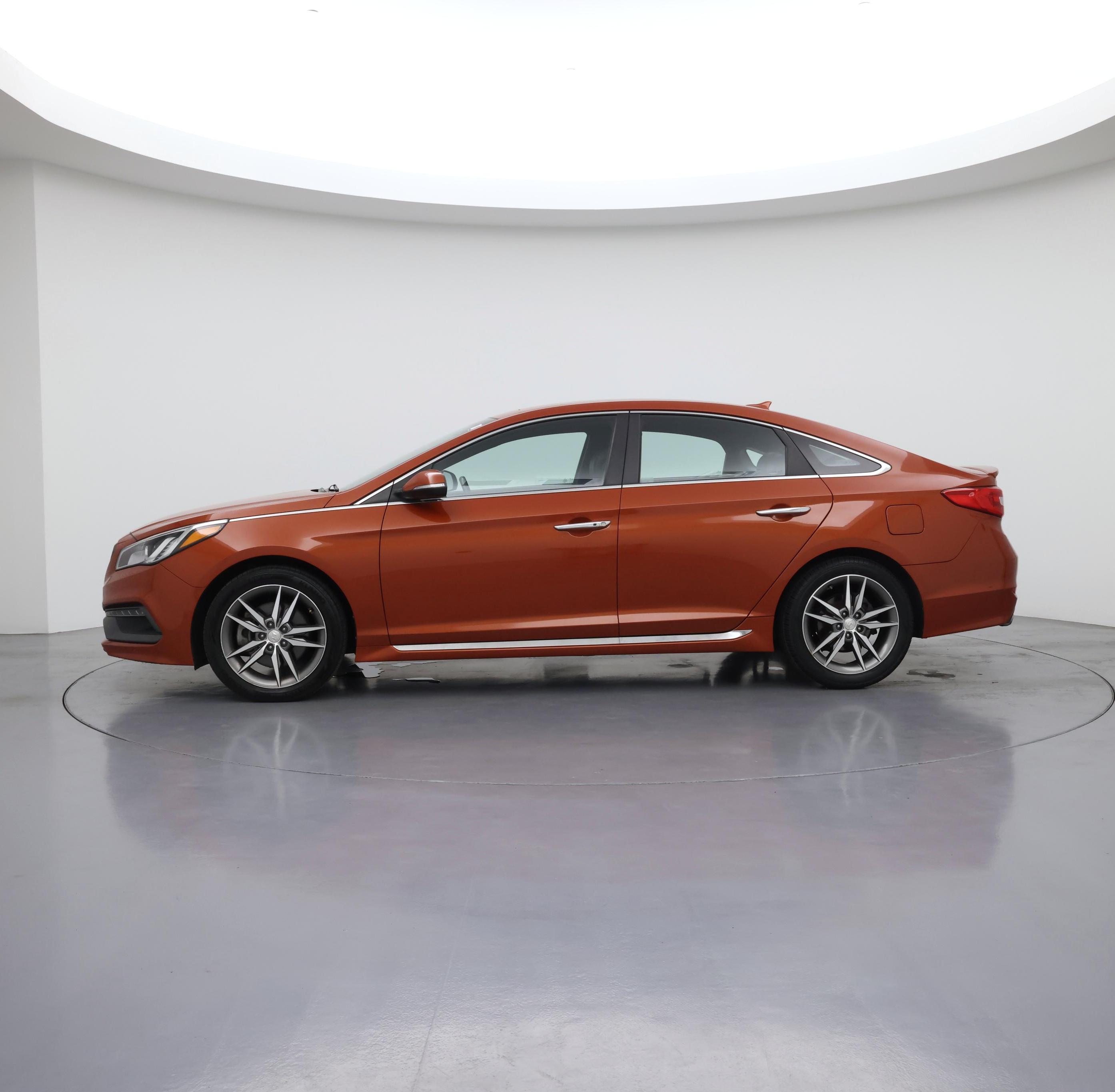Thumbnail: 2015 Hyundai Sonata - 3