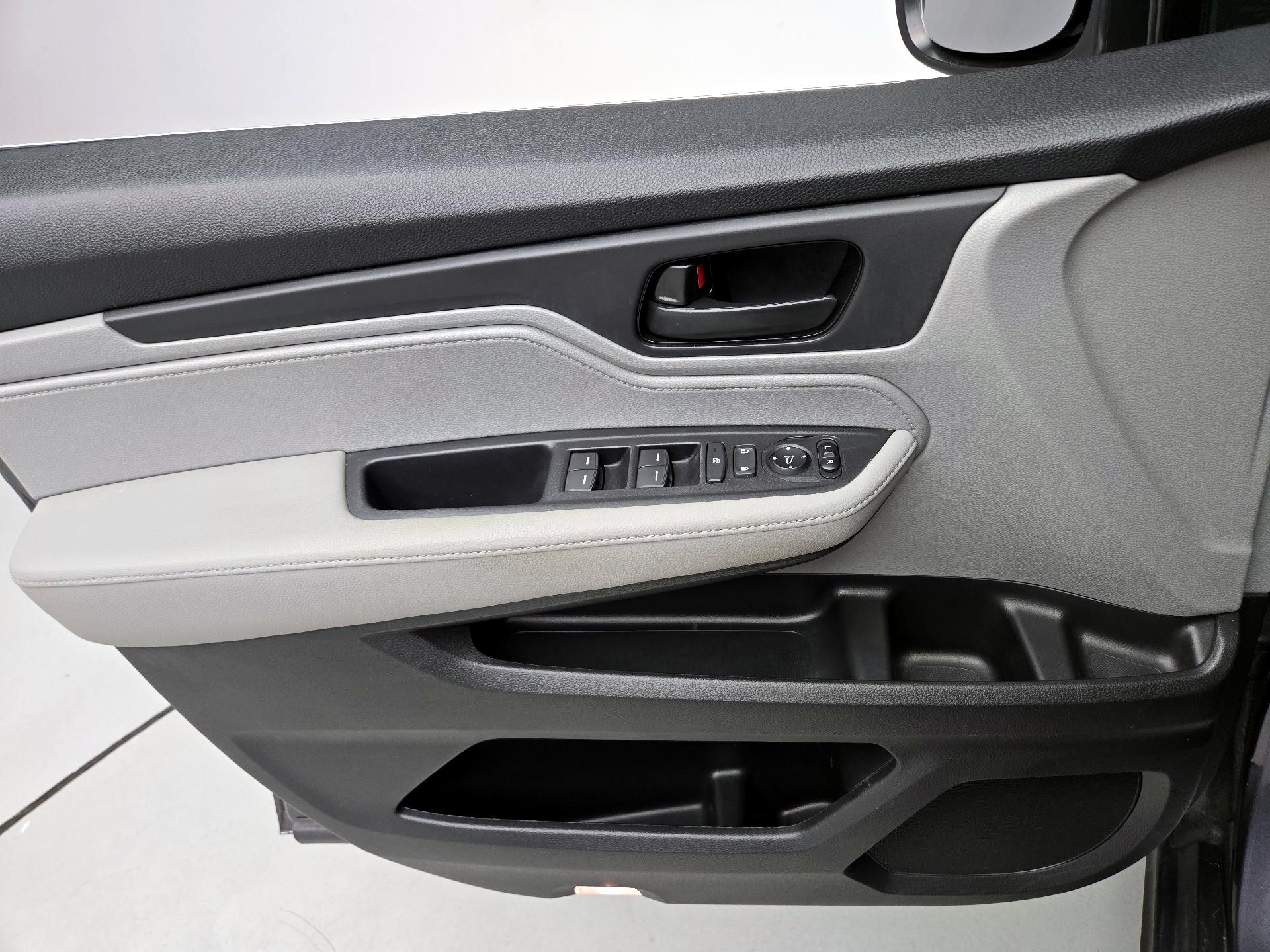 Thumbnail: 2022 Honda Odyssey - 12