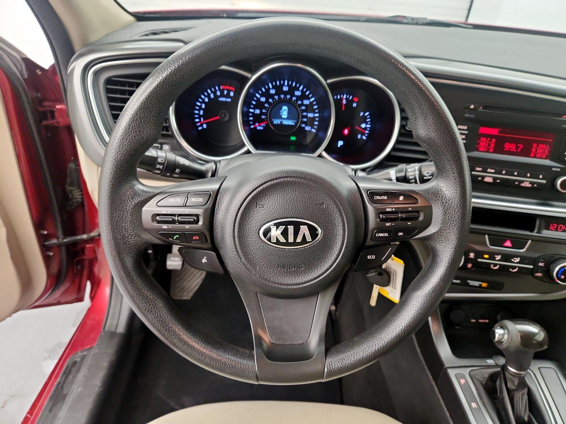 Thumbnail: 2014 Kia Optima - 10