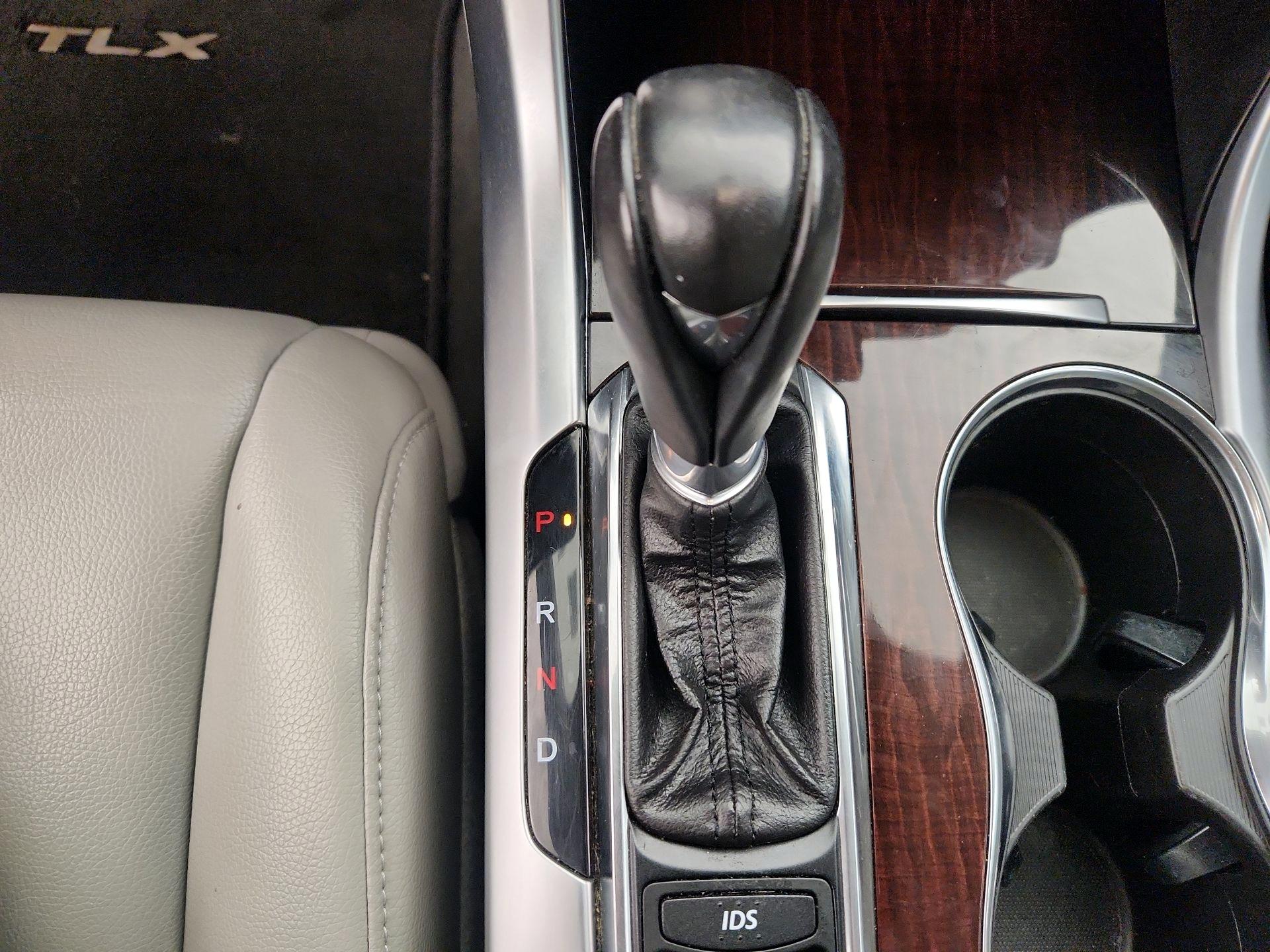 Thumbnail: 2016 Acura TLX - 17