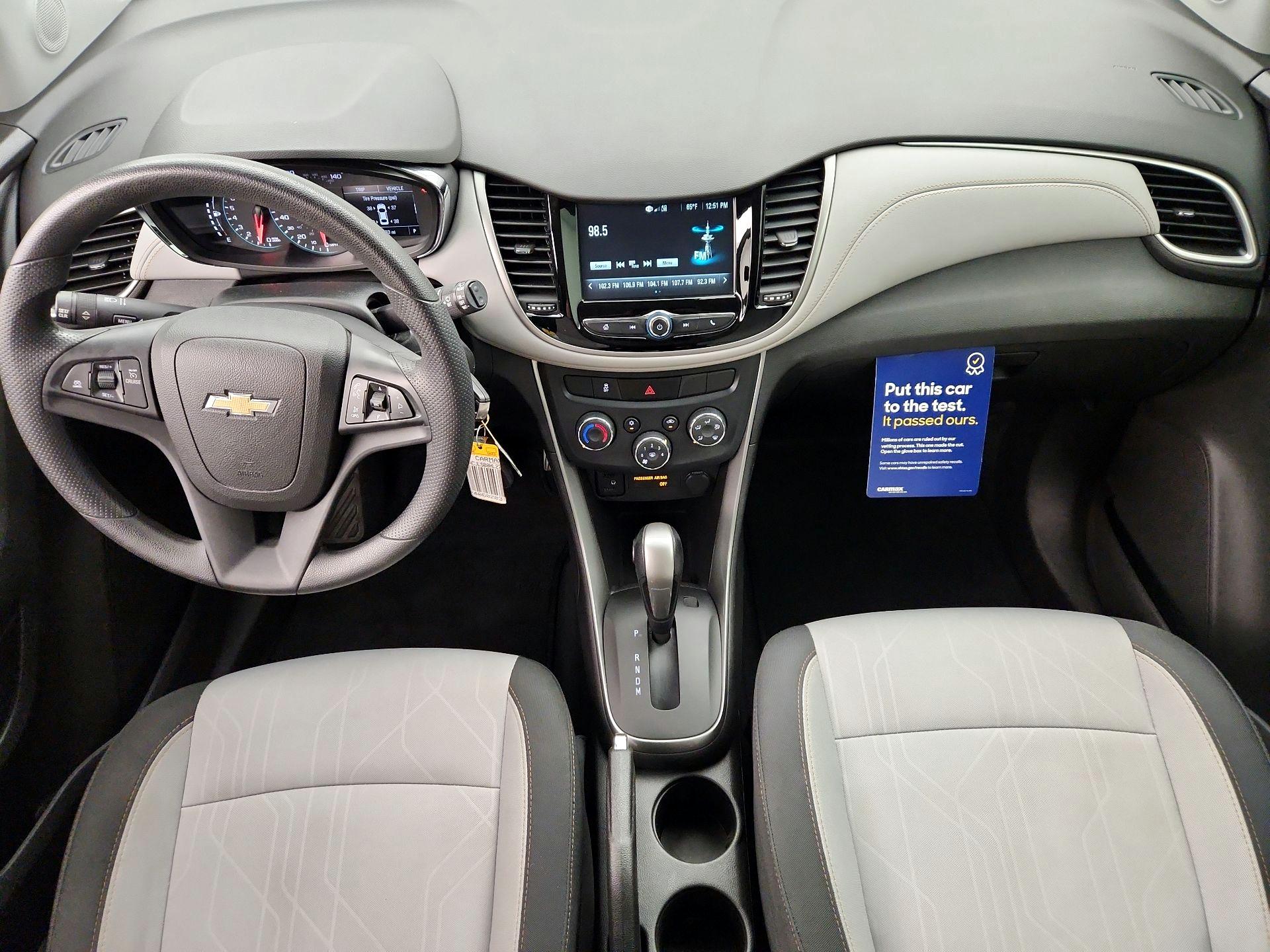 Thumbnail: 2017 Chevrolet Trax - 9