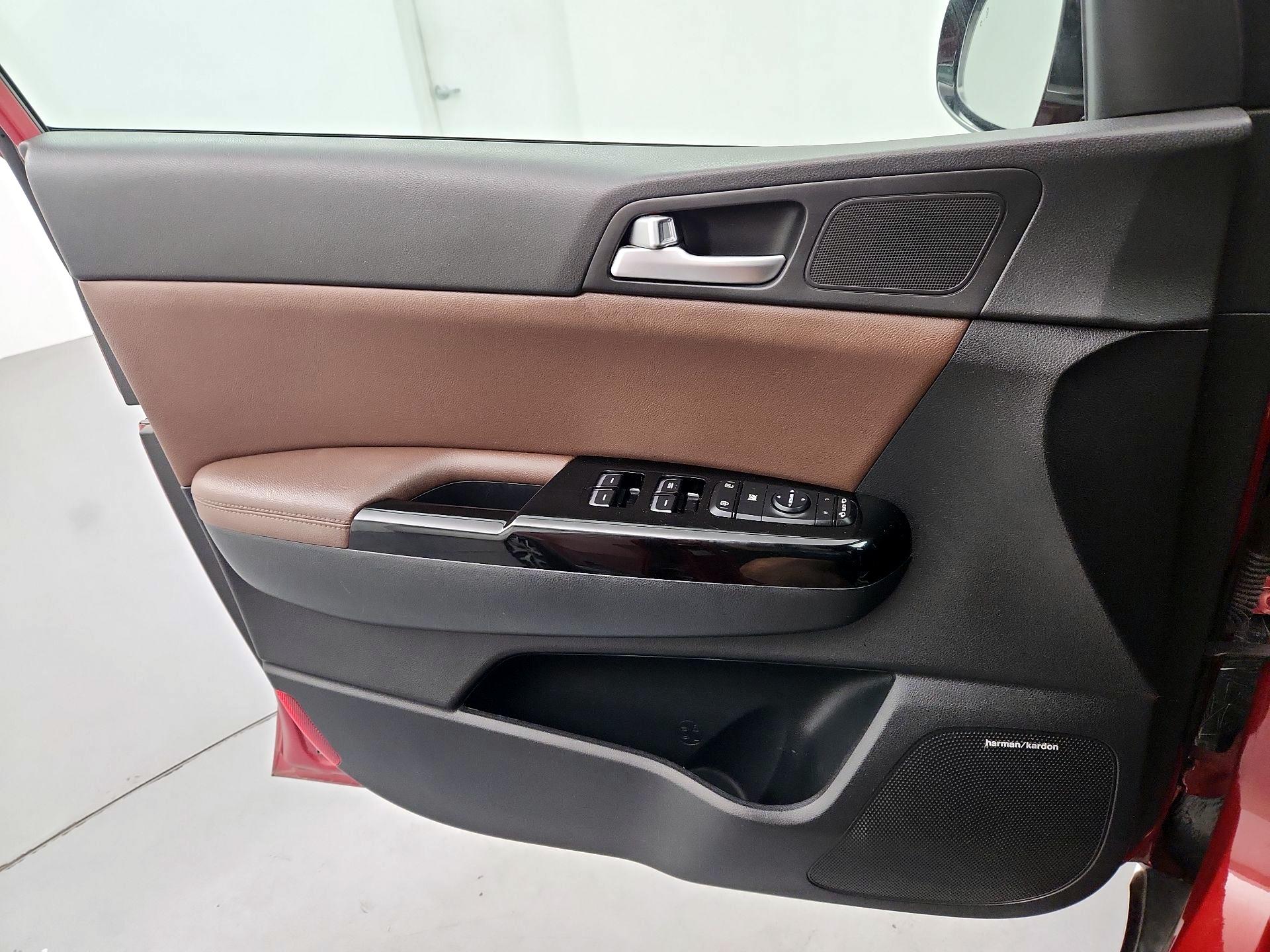 Thumbnail: 2017 Kia Sportage - 12