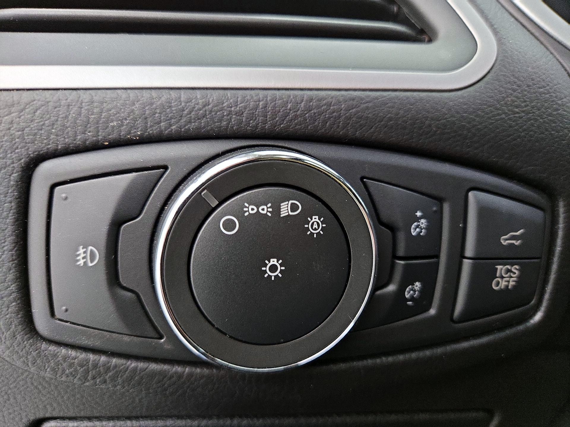 Thumbnail: 2019 Ford Edge - 13