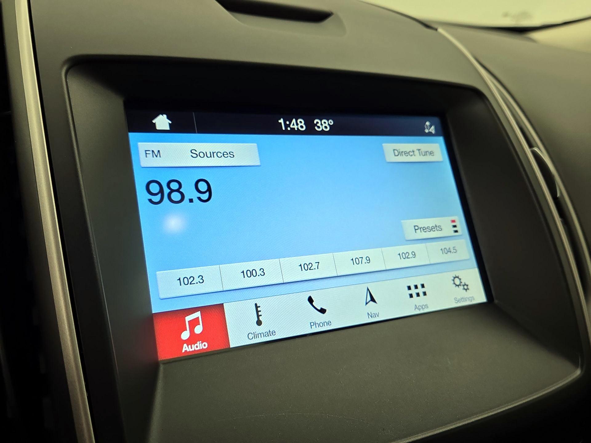 Thumbnail: 2019 Ford Edge - 16