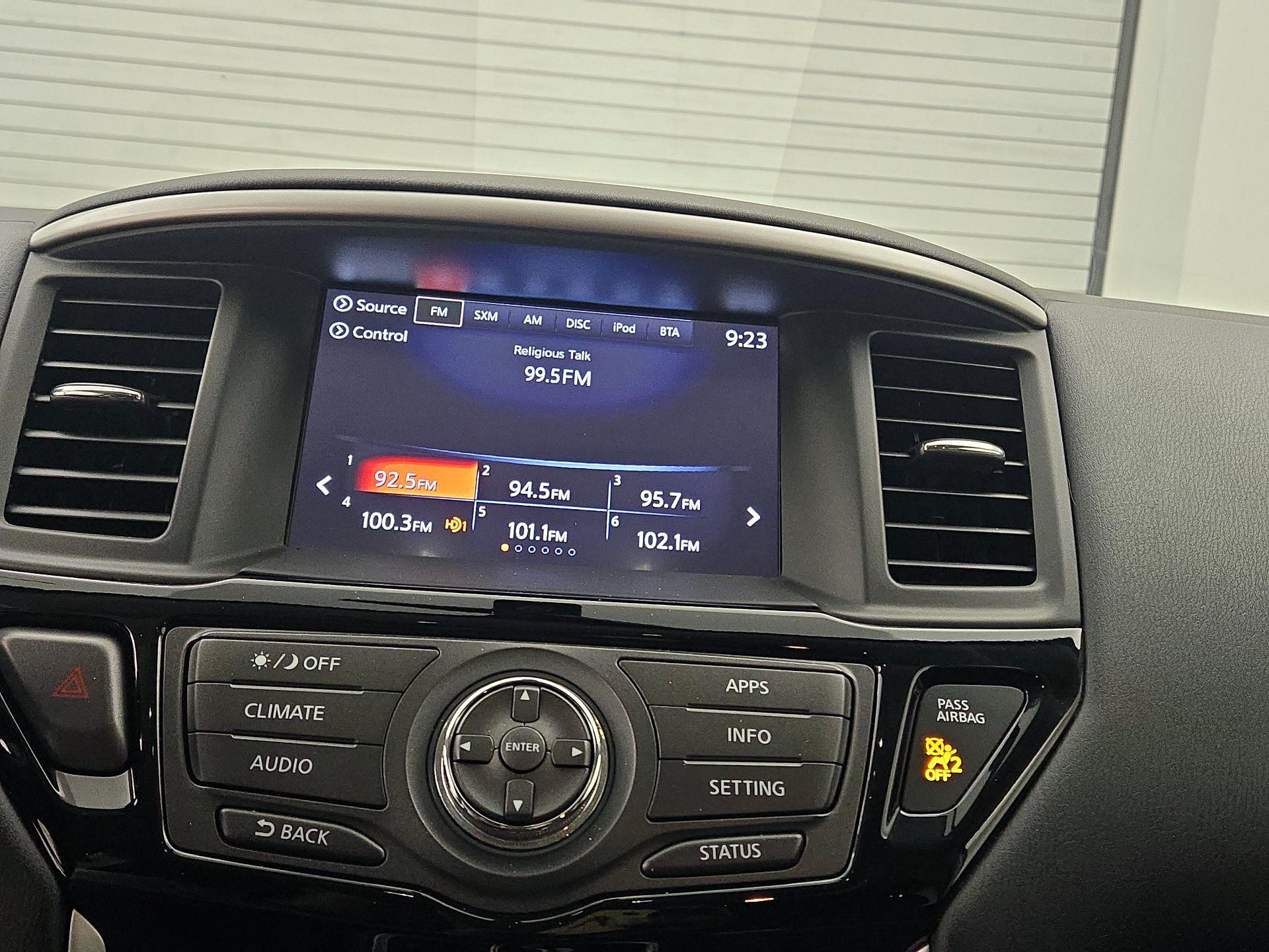 Thumbnail: 2018 Nissan Pathfinder - 14