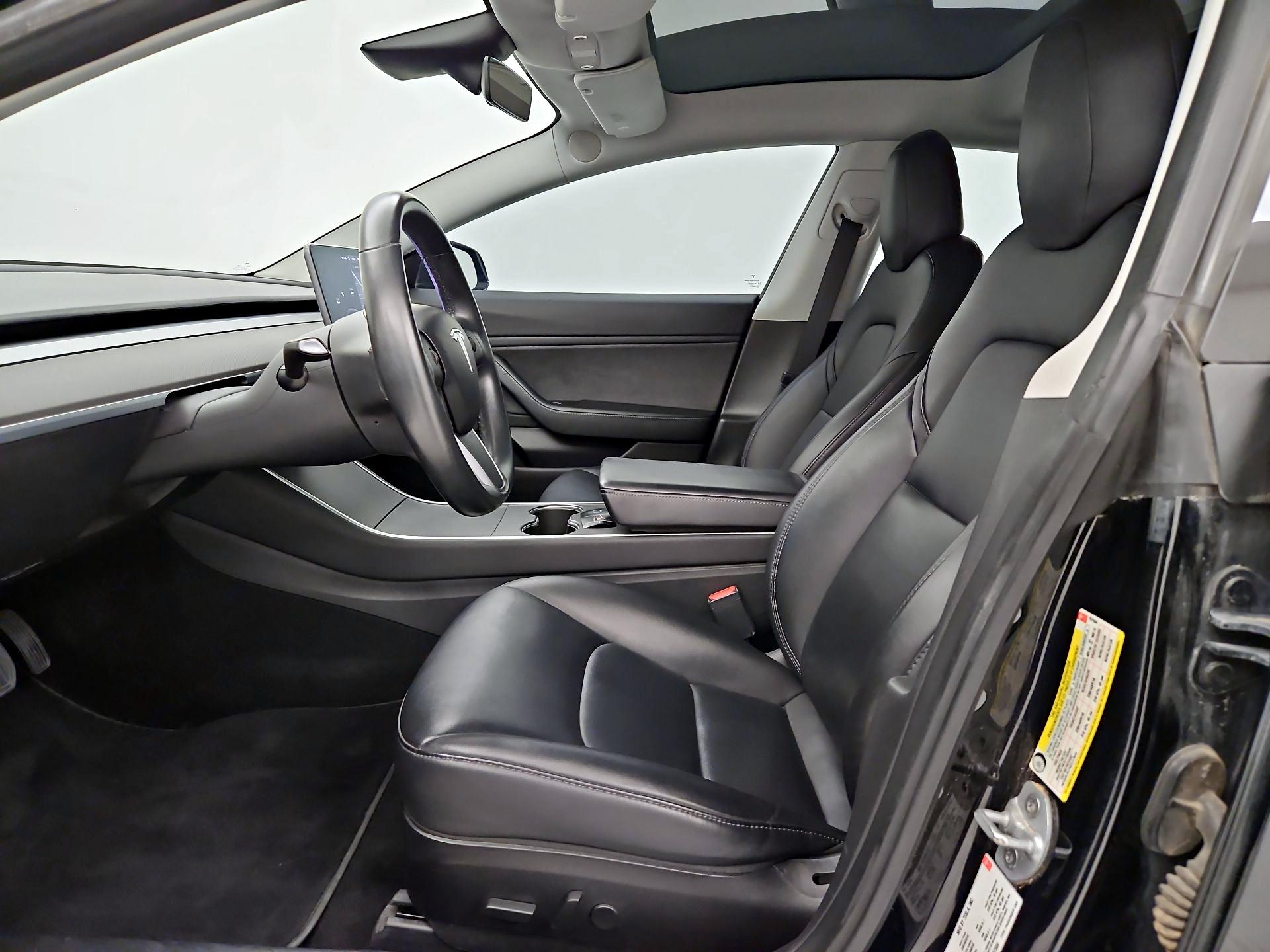 Thumbnail: 2018 Tesla Model 3 - 11